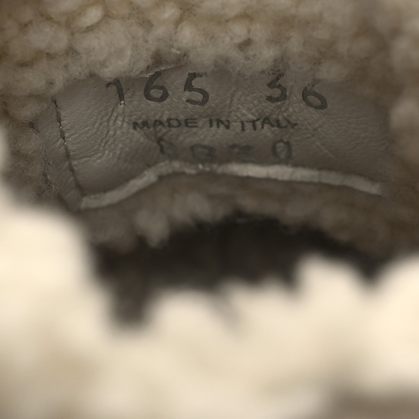 X NEW BALANCE Suede Shearling 530 SL Sneakers 36 Bleached Ecru