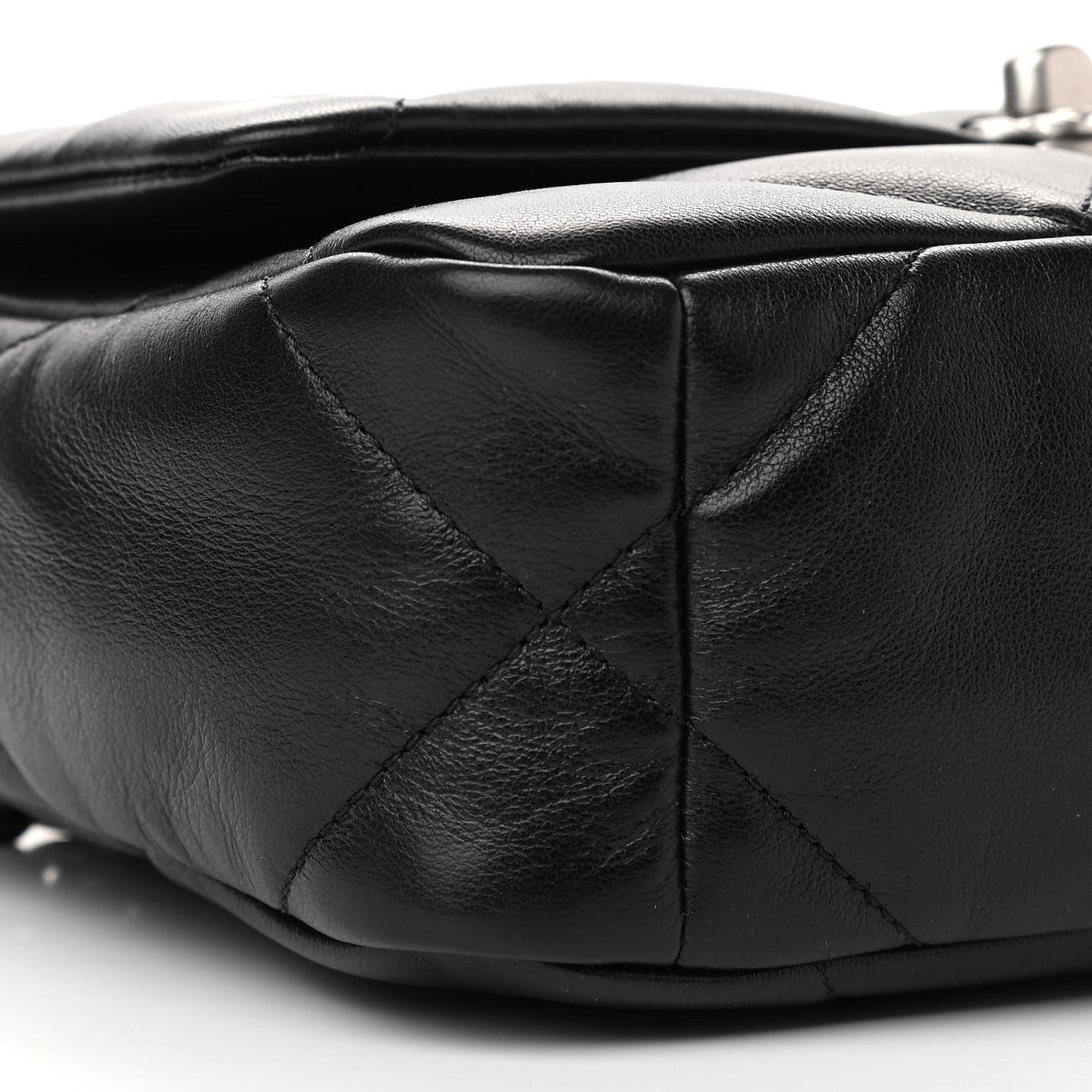Lambskin Quilted Medium Chanel 19 Flap Black