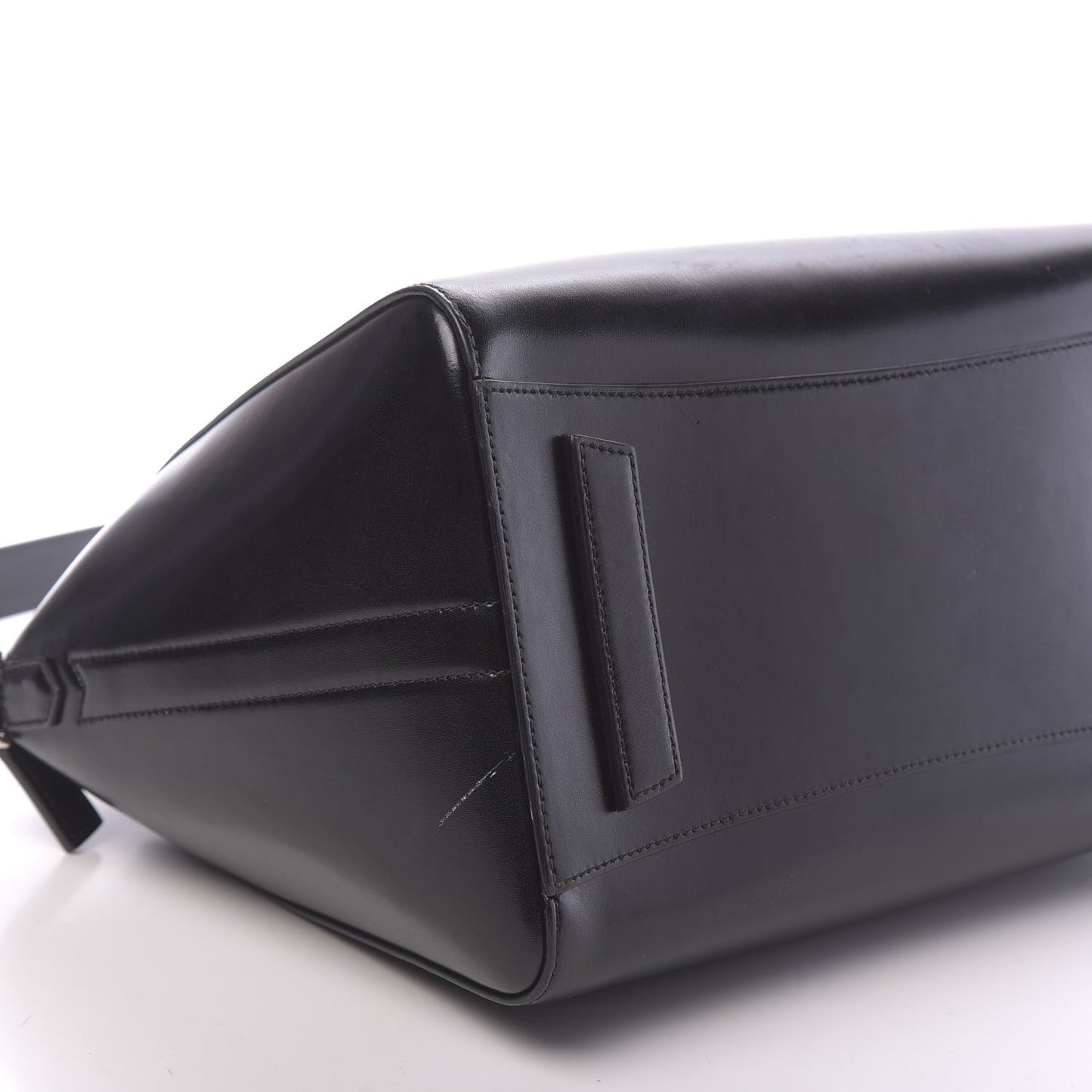 Shiny Lord Calfskin Medium Antigona Black