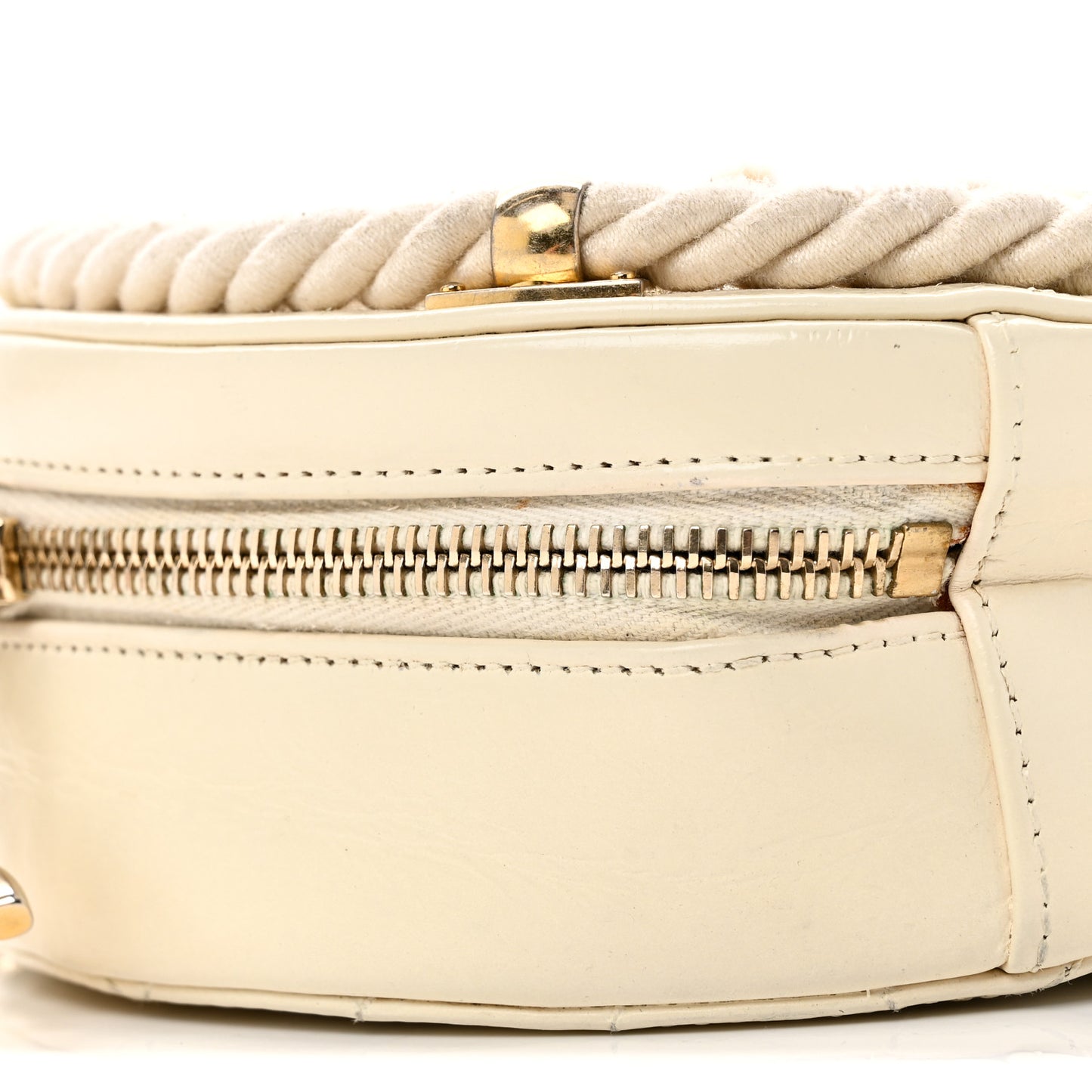 Crumpled Calfskin Cotton Small En Vogue Round Bag White