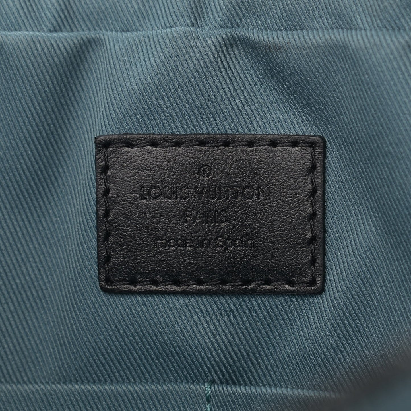 Damier Graphite Alpha Messenger Bag
