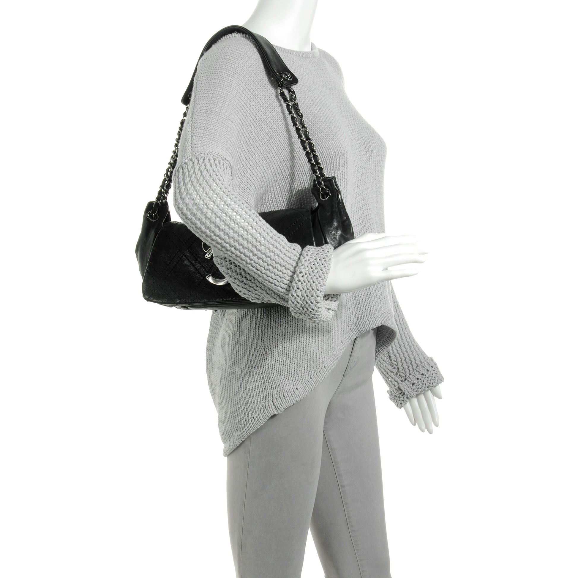 Chanel Leather Diamond Stitch Flap Black 2 of 8