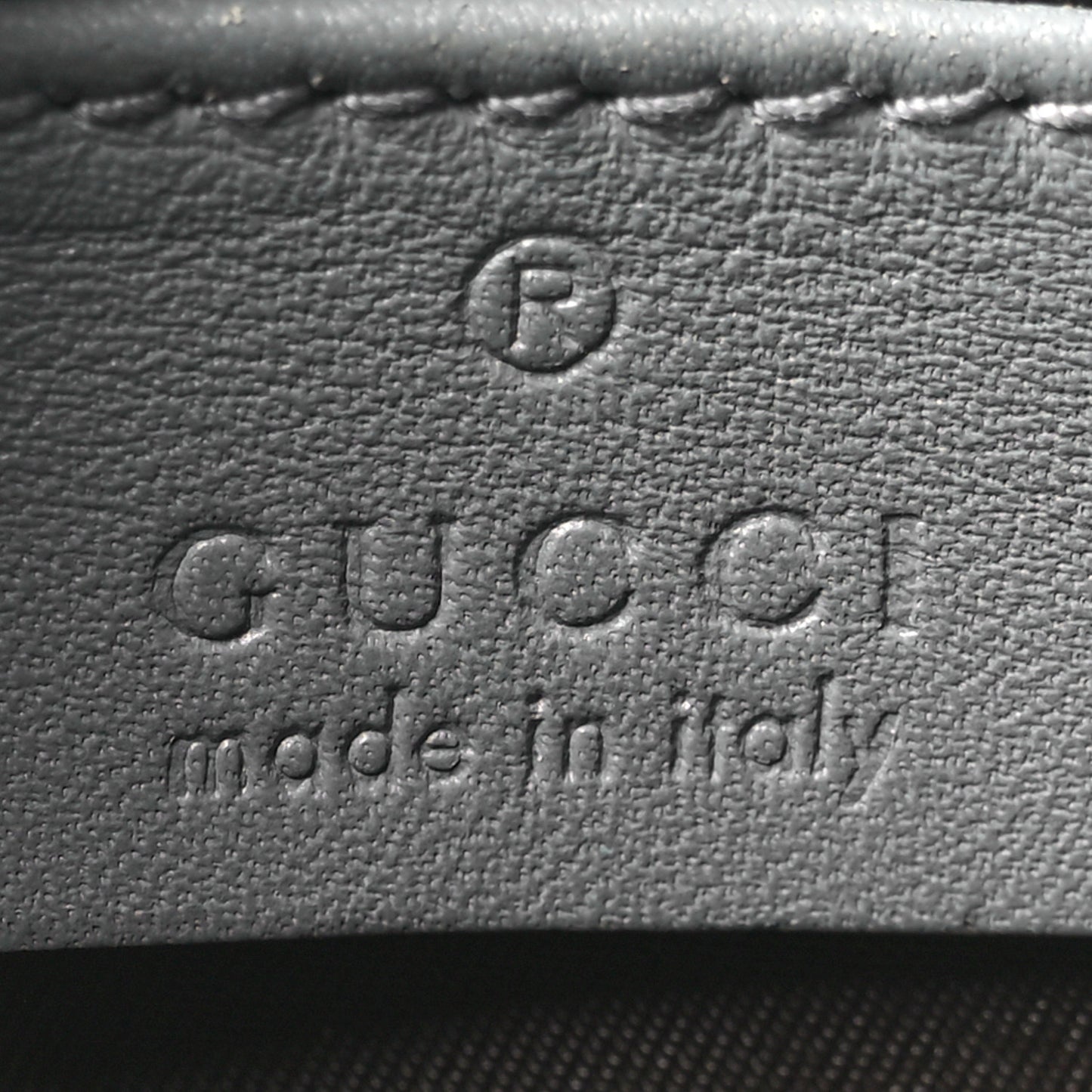 GG Supreme Monogram Key Case Ecru Grigio