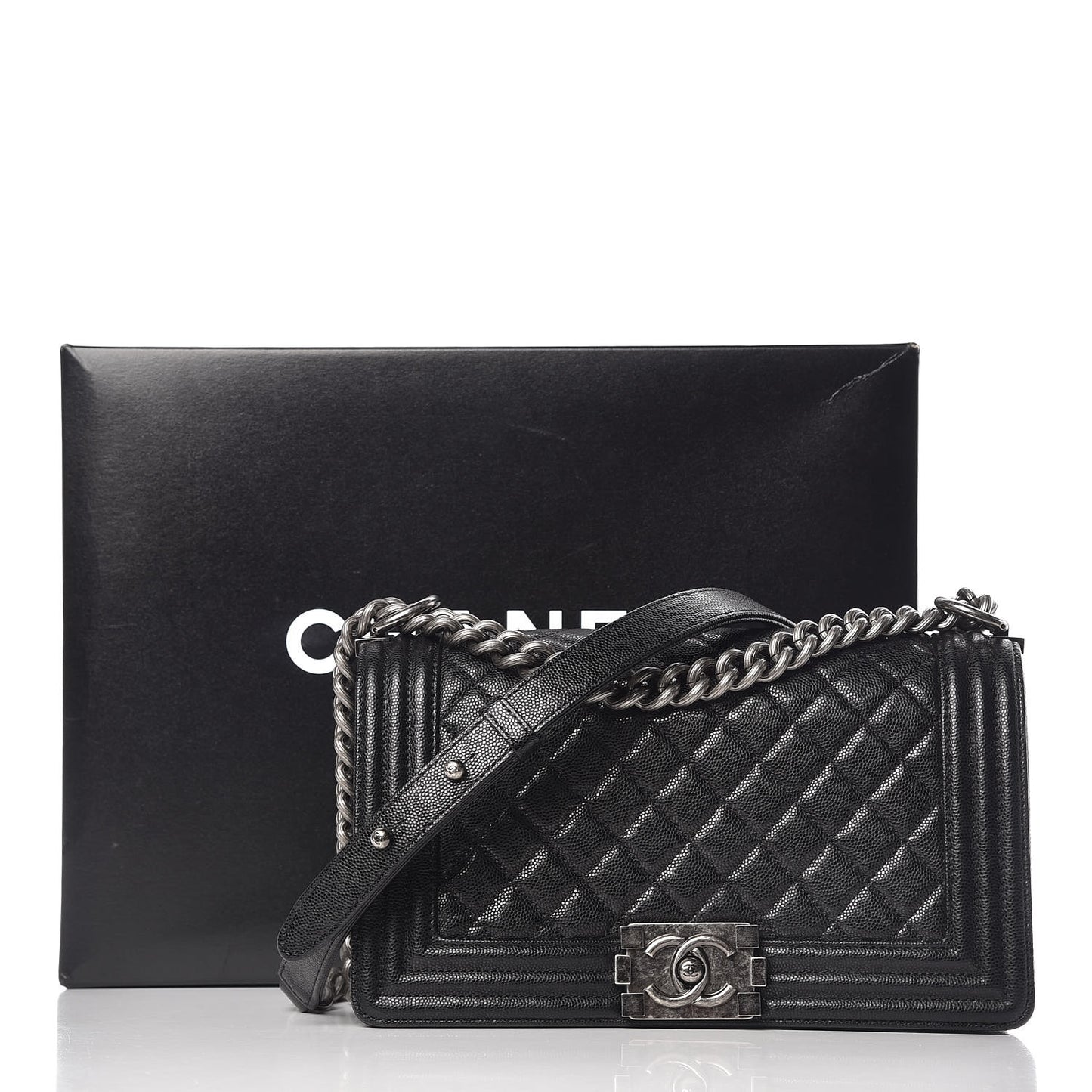 Caviar Quilted Medium Boy Flap Black