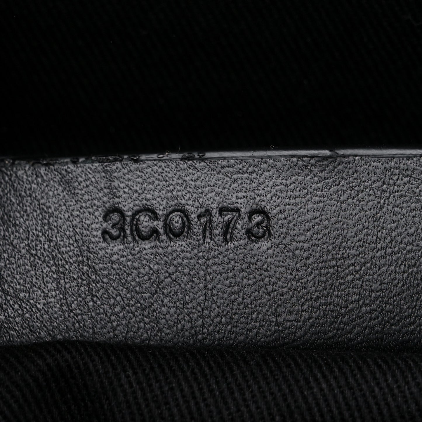 Sugar Goatskin Medium Antigona Black