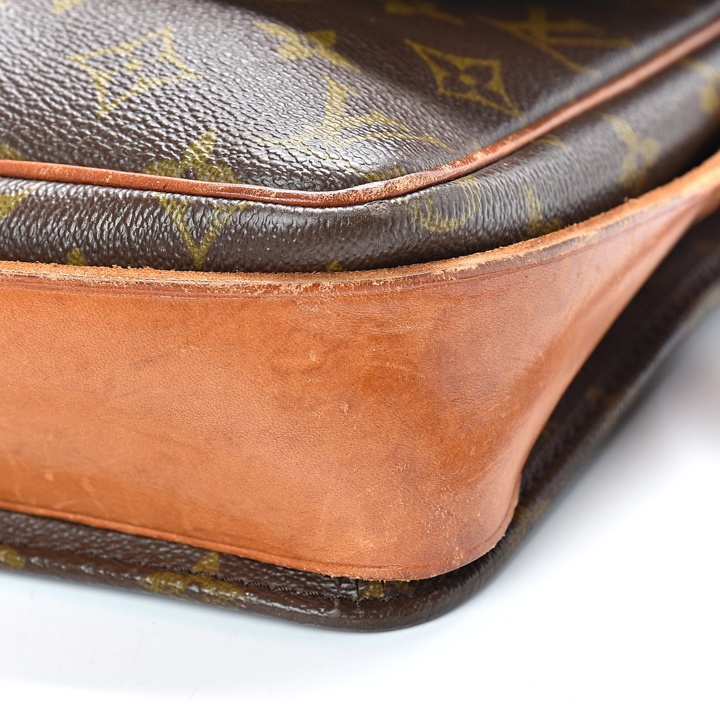 Monogram Cartouchiere 26
