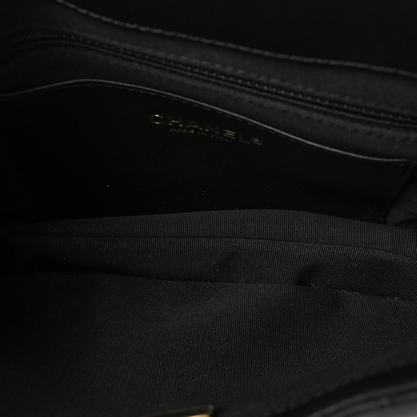 Lambskin Quilted CC Messenger Black