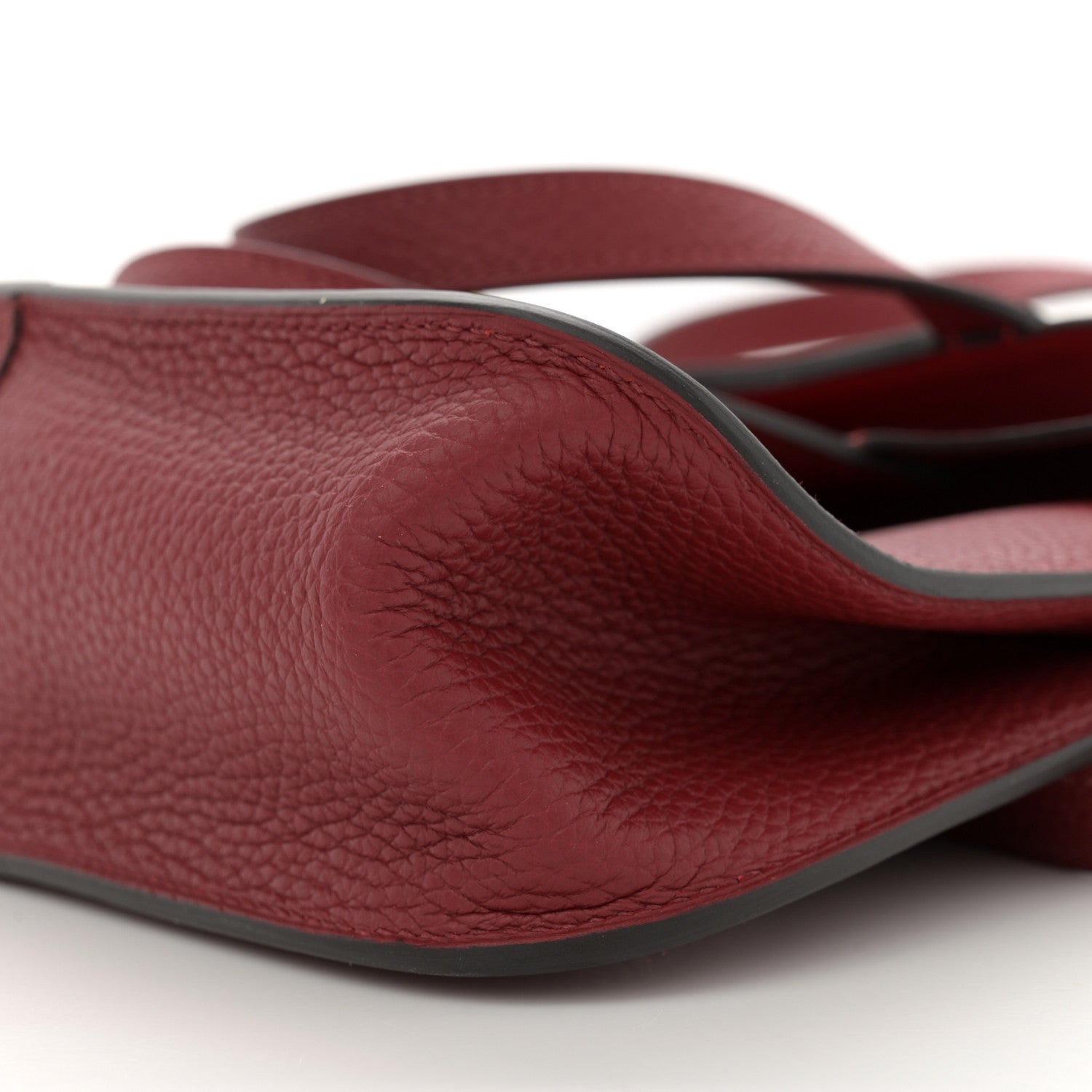 Hermes Taurillon Clemence Halzan 25 Rouge Grenat 9 of 10