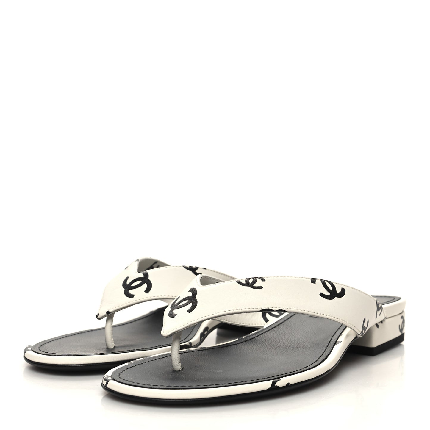 Lambskin Printed CC Thong Sandals 38 White Black