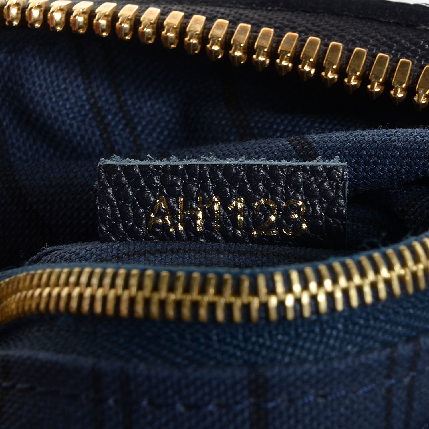 Louis Vuitton Empreinte Lumineuse PM Infini 6 of 6