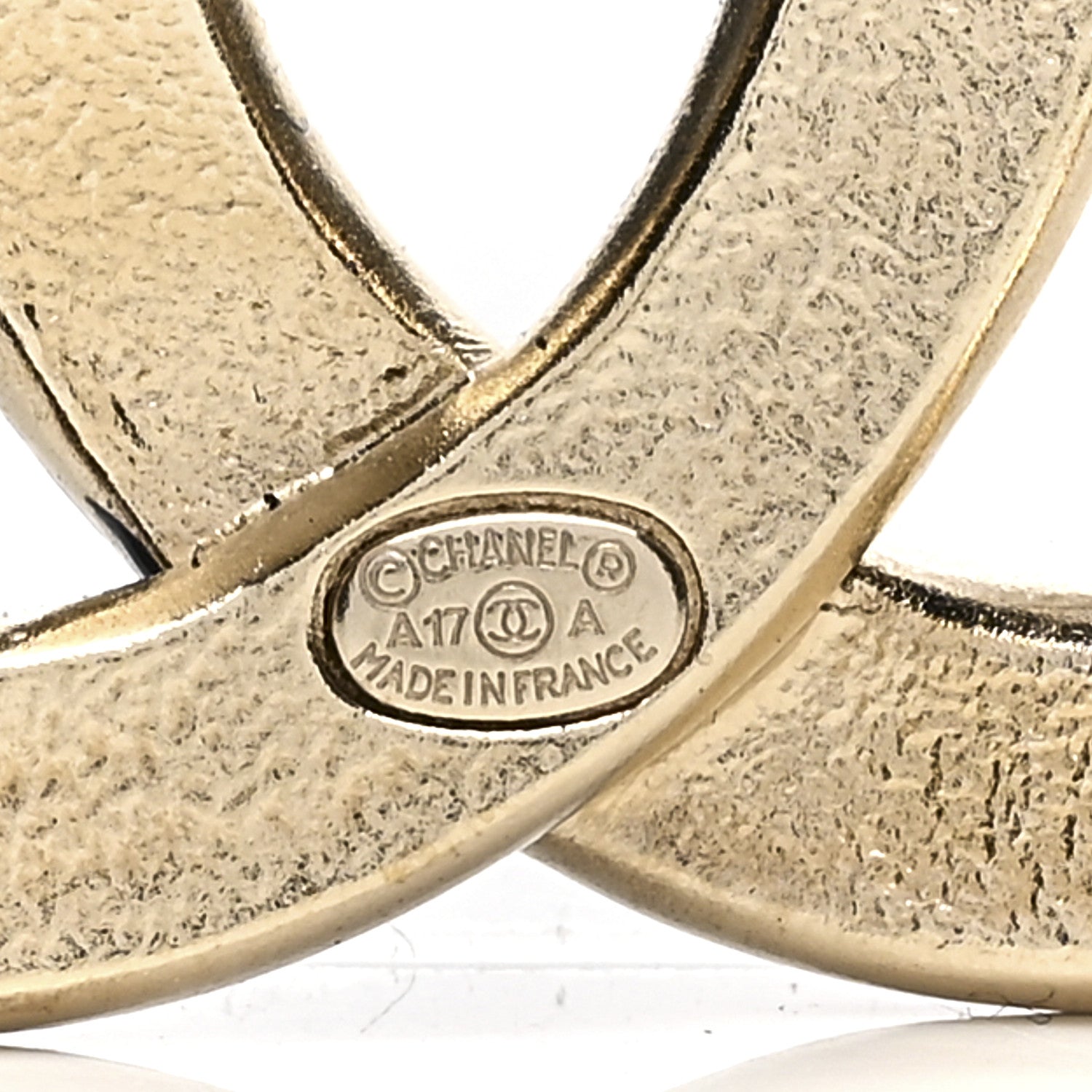 Chanel Resin CC Brooch Gold Red Blue 4 of 4