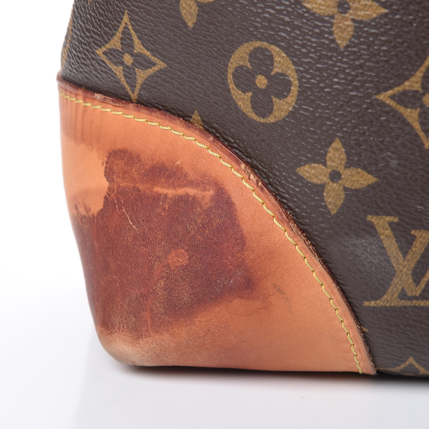 Louis Vuitton Monogram Berri MM 14 of 22