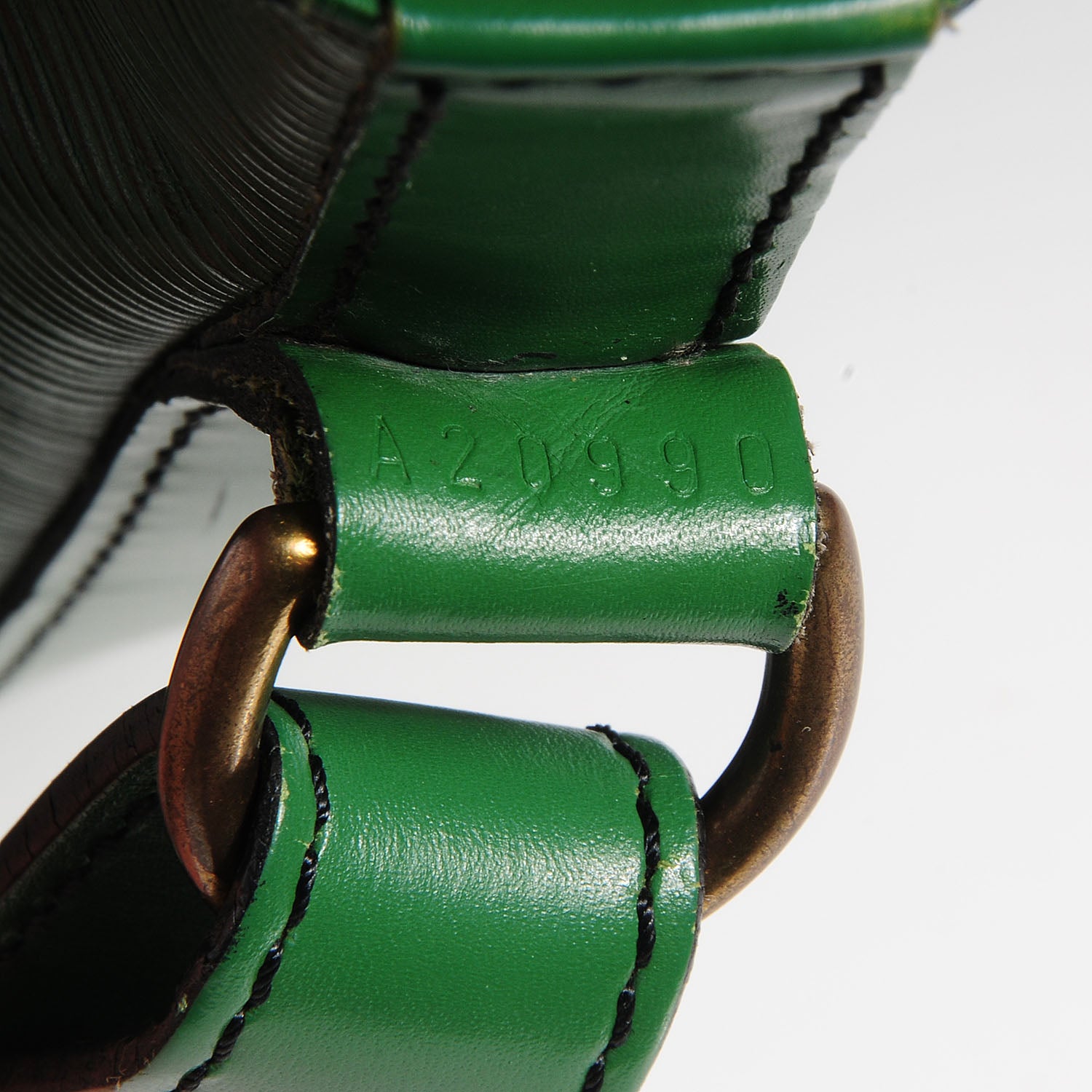 Louis Vuitton Epi Petit Noe Borneo 6 of 10