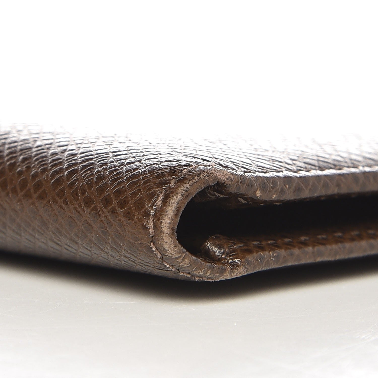 Louis Vuitton Taiga Porte Valeurs Organizer Wallet Grizzli 9 of 9