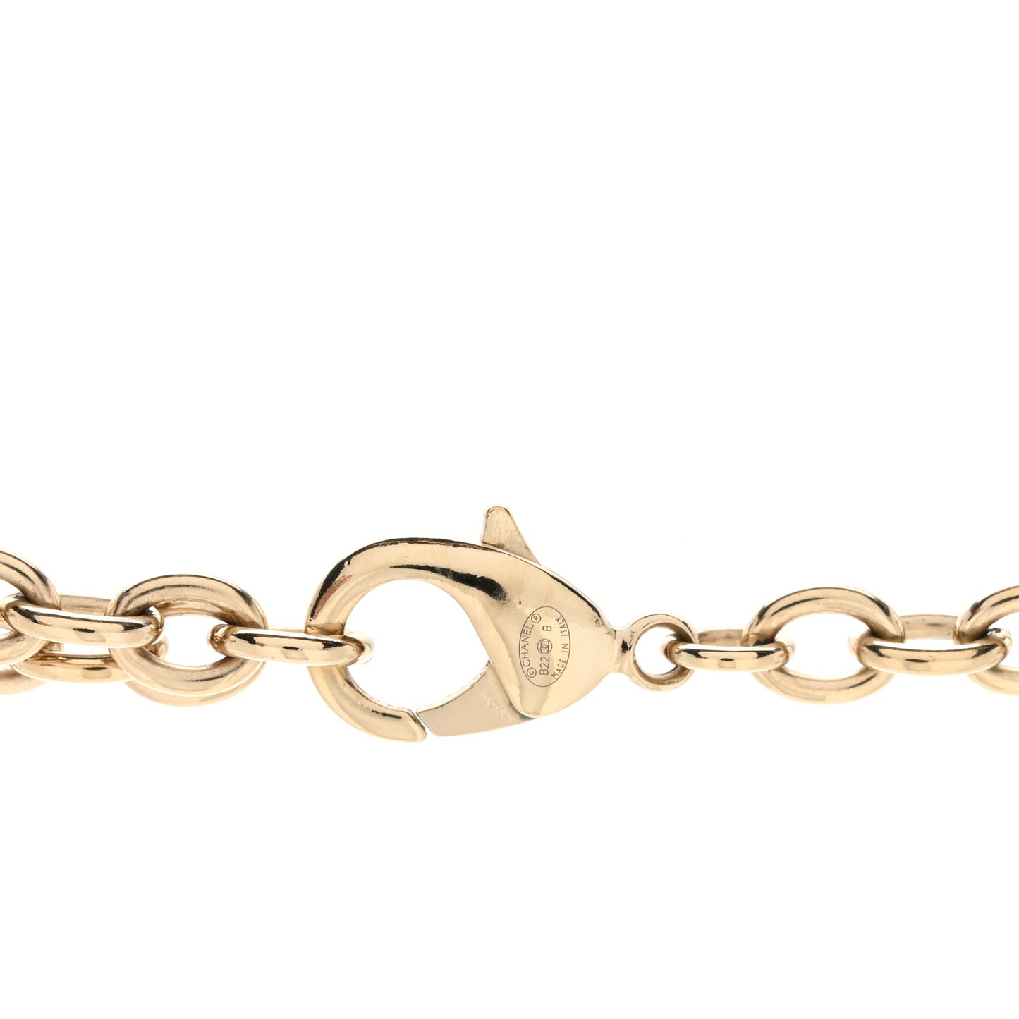 Metal CC Heart Turnlock Necklace Gold