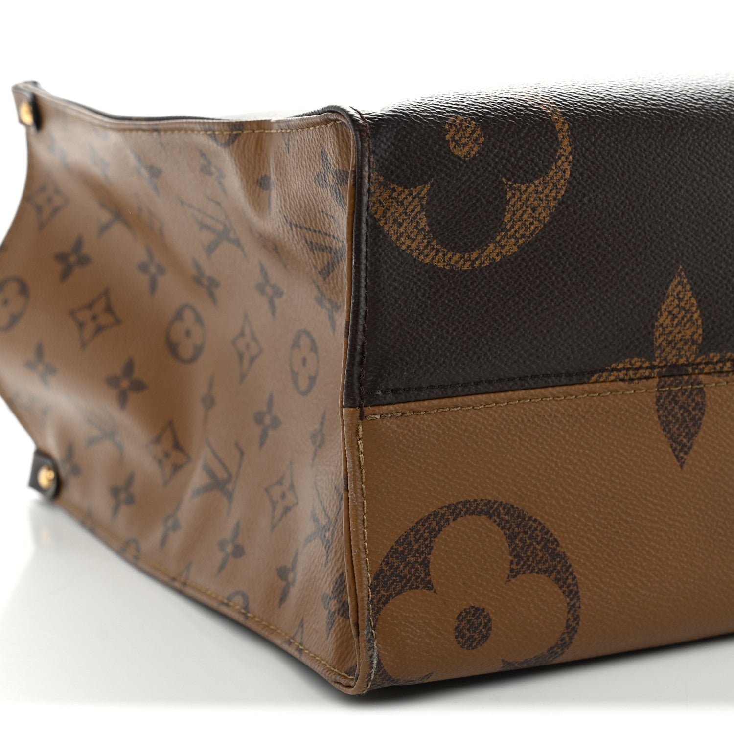 Louis Vuitton Reverse Monogram Giant Onthego MM 8 of 10