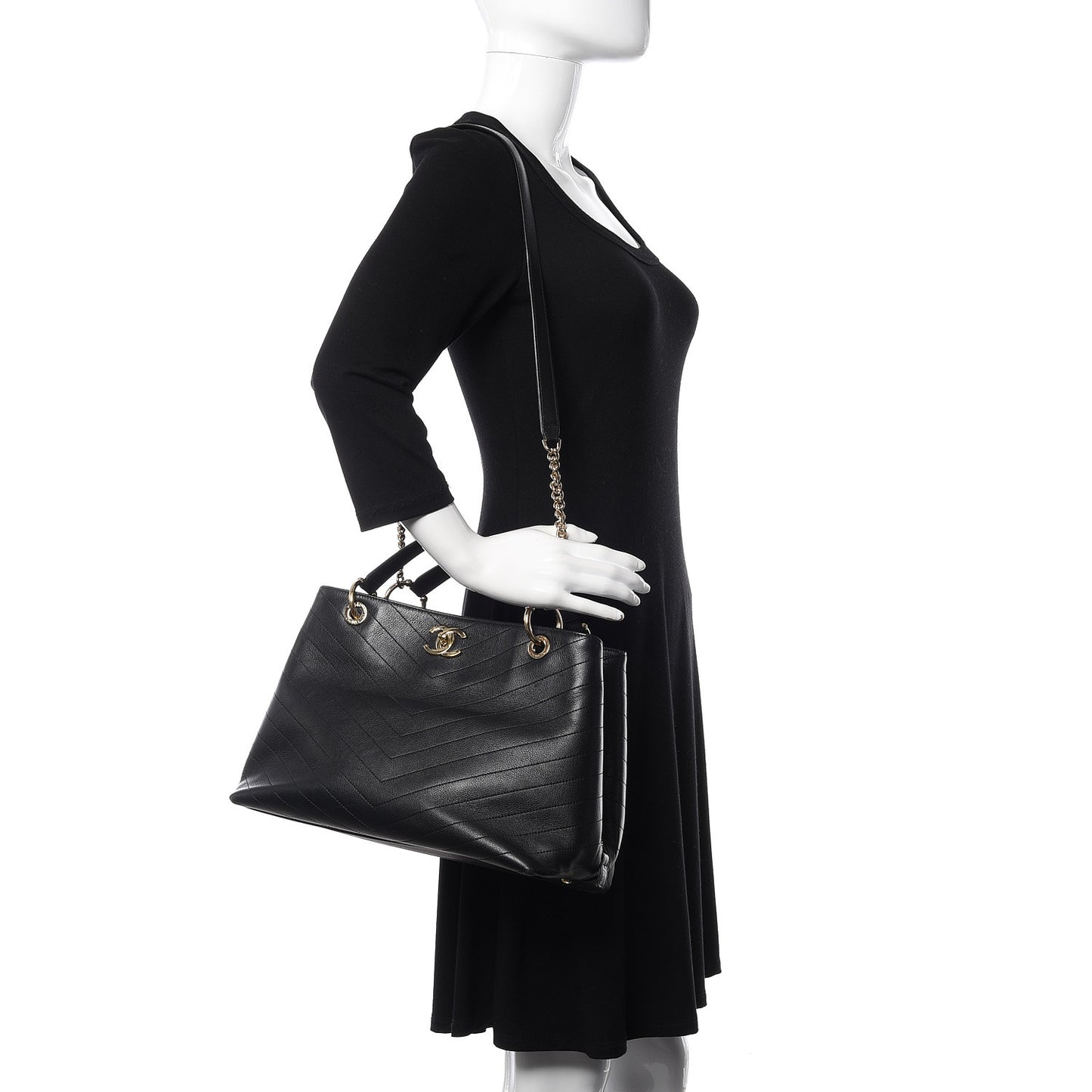 Calfskin Stitched Large Chevron Chic Shopping Bag Black