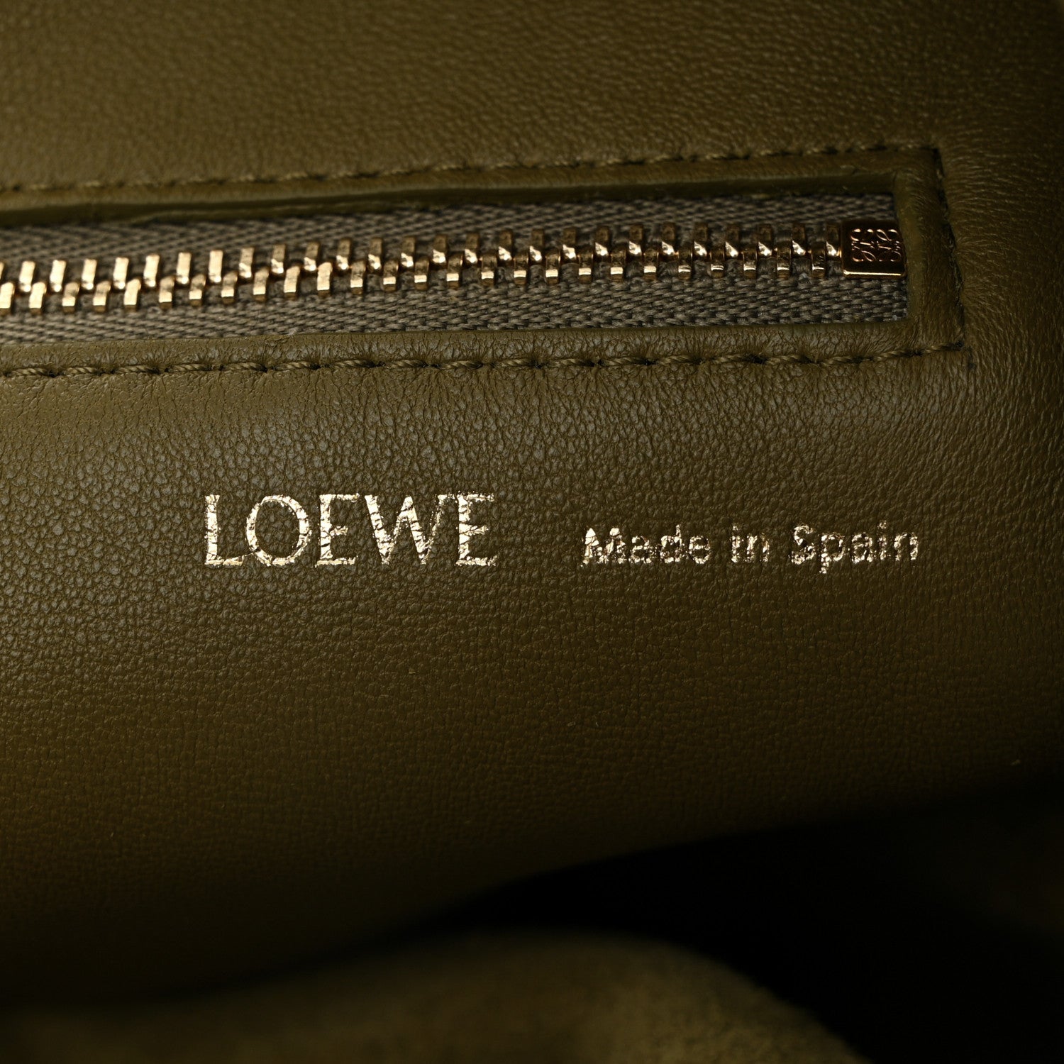 Loewe Nappa Medium Squeeze Bag Olive 6 of 11