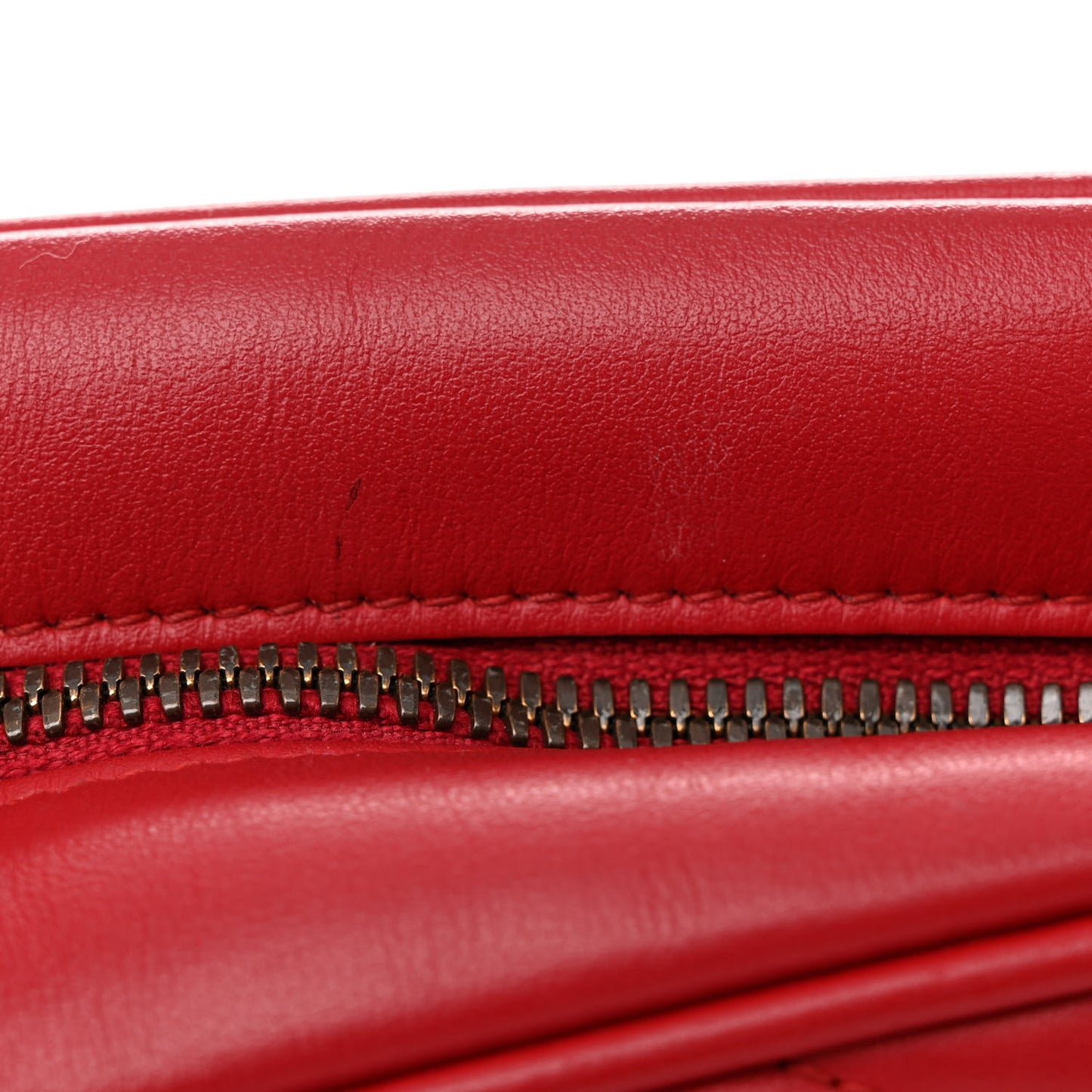 Calfskin Matelasse Small GG Marmont Chain Shoulder Bag Hibiscus Red