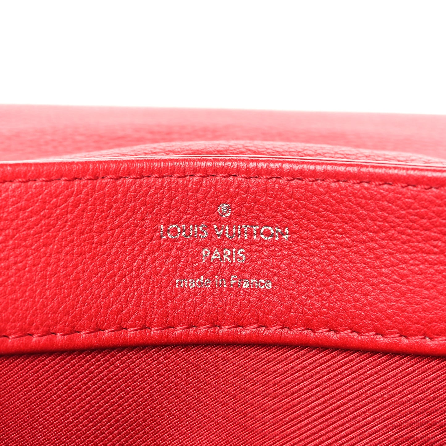 Calfskin Lockme II Chain Bag BB Rubis