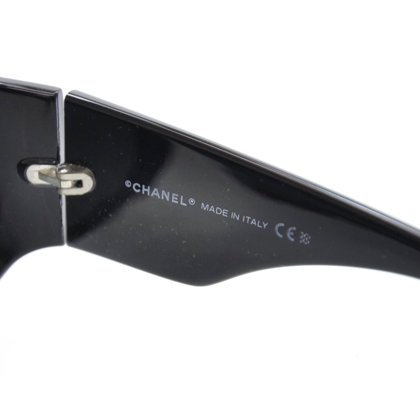 Crystal CC Logo Sunglasses 5080 B Black
