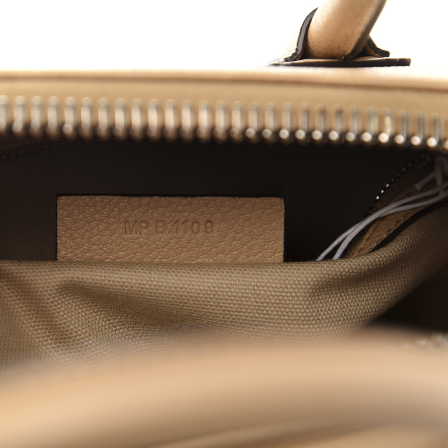 Givenchy Sugar Goatskin Small Antigona Beige Camel 9 of 10