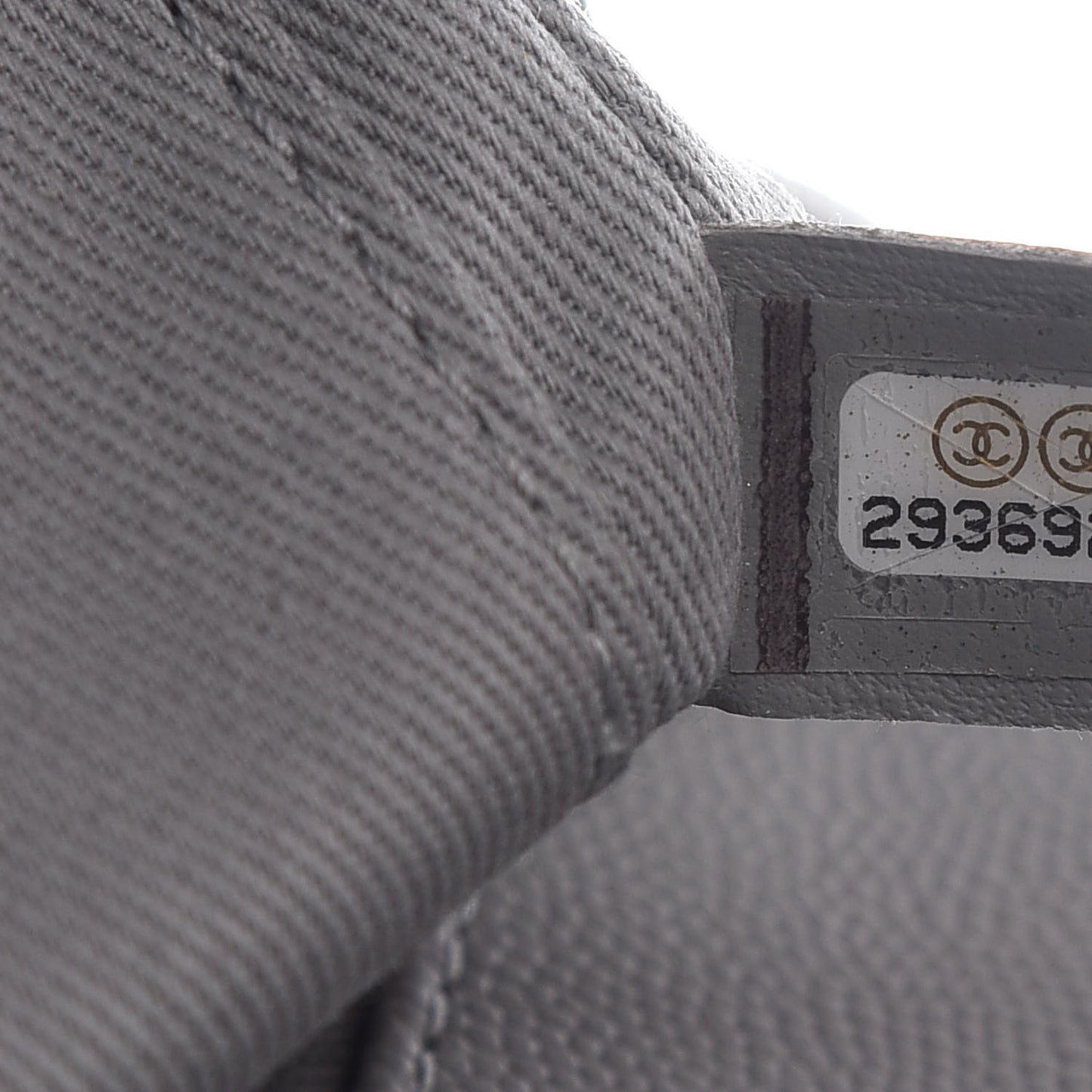 Caviar Quilted Small Business Affinity Flap Grey