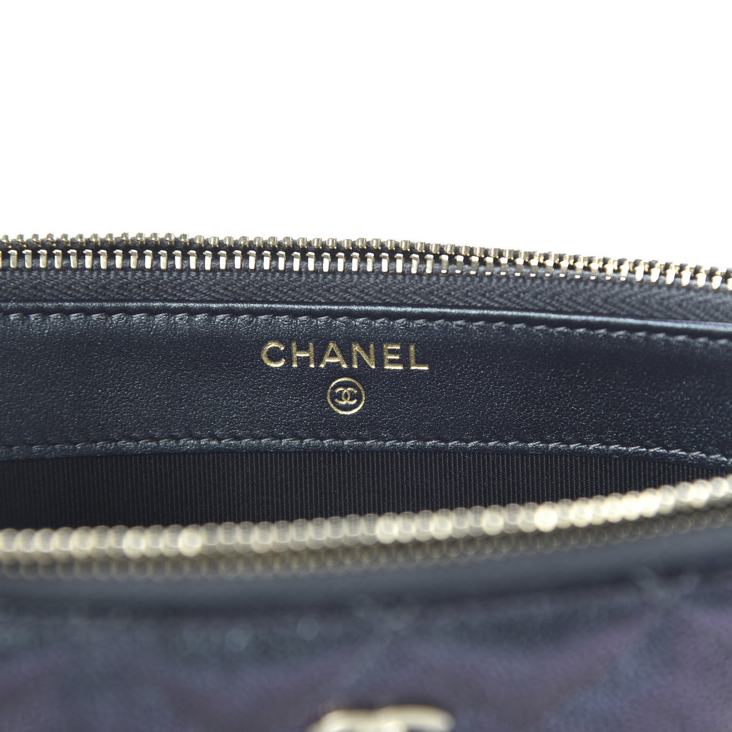 Iridescent Caviar Quilted Small Clutch With Chain Black