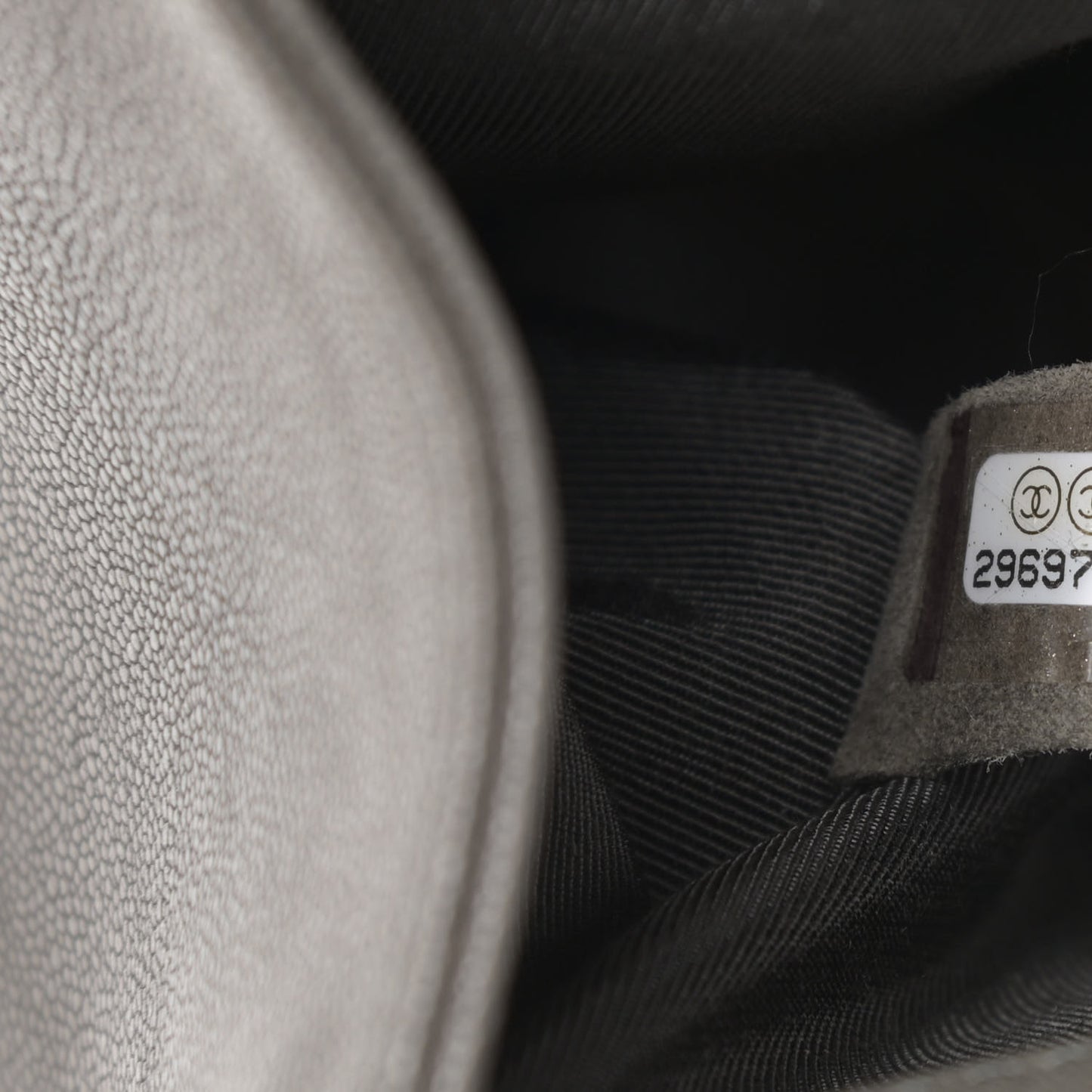 Caviar Quilted Medium Boy Flap Grey