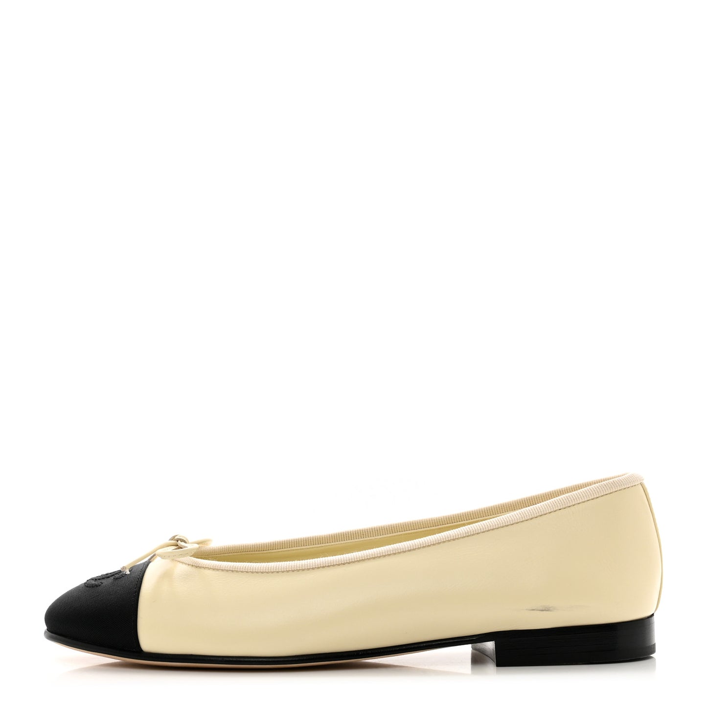 Calfskin Grosgrain Cap Toe CC Ballerina Flats 37 Ivory Black
