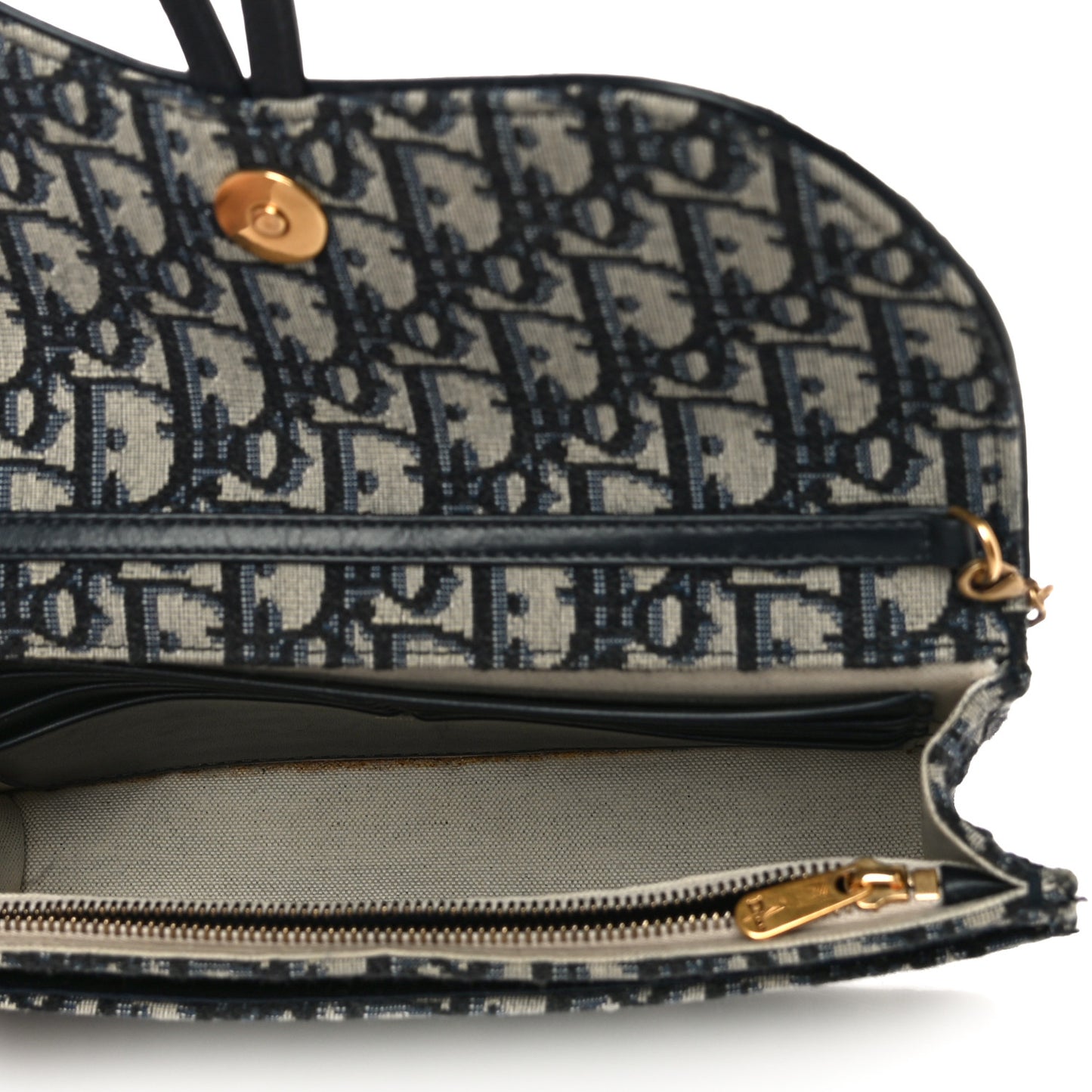 Oblique Saddle Chain Pouch Blue