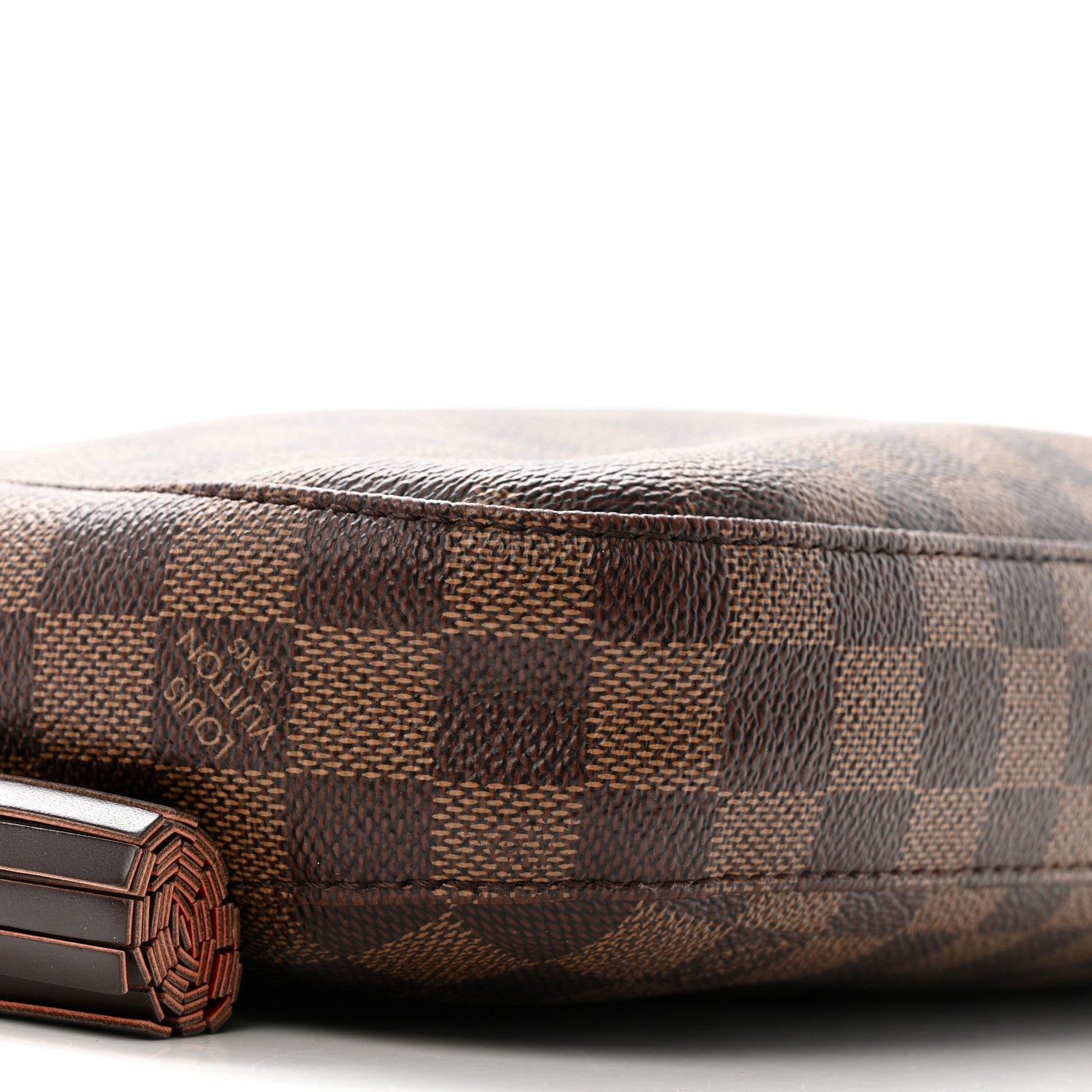 Louis Vuitton Damier Ebene South Bank Besace 9 of 15