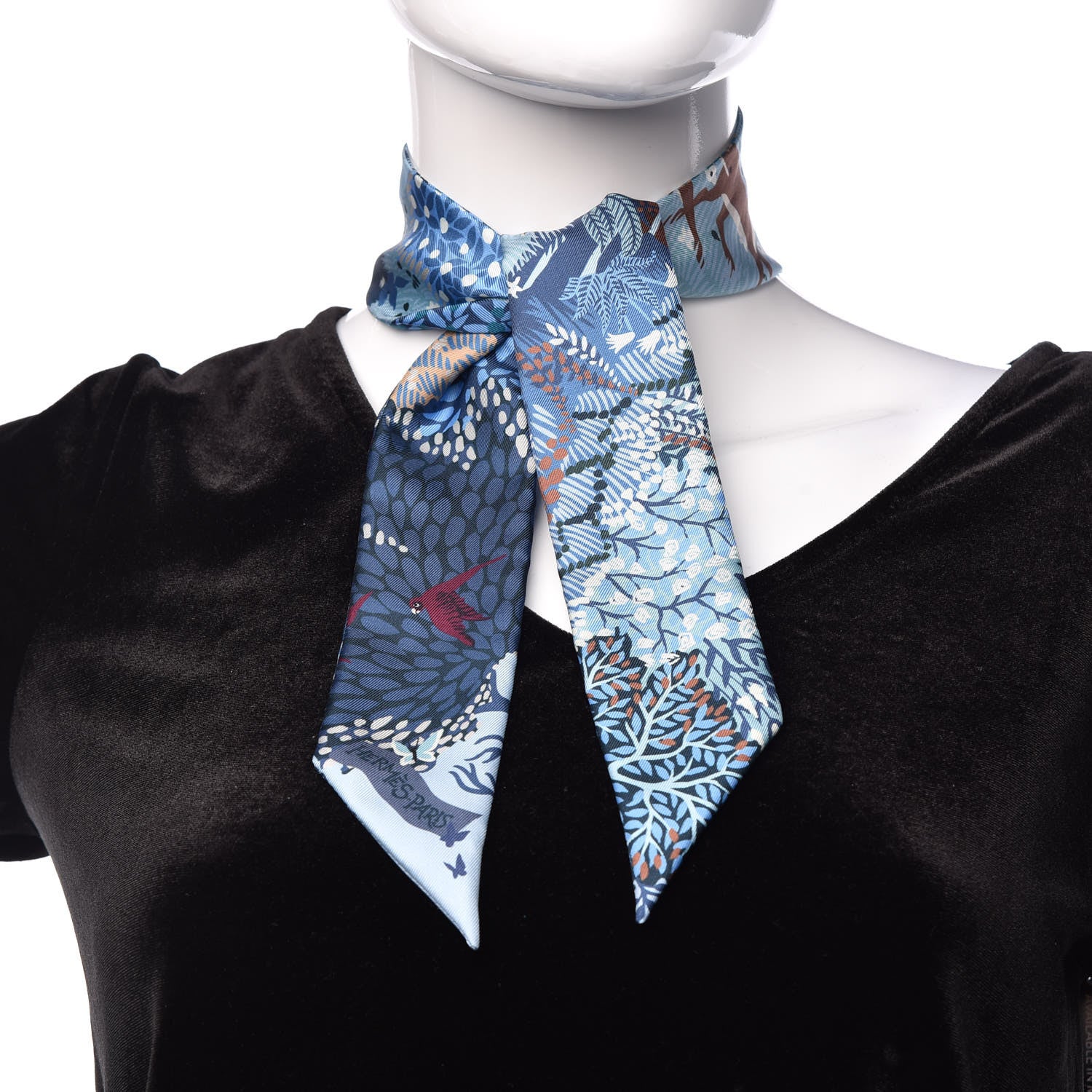 Hermes Silk Dans un Jardin Anglais Twilly Ciel Marine Brun 2 of 5