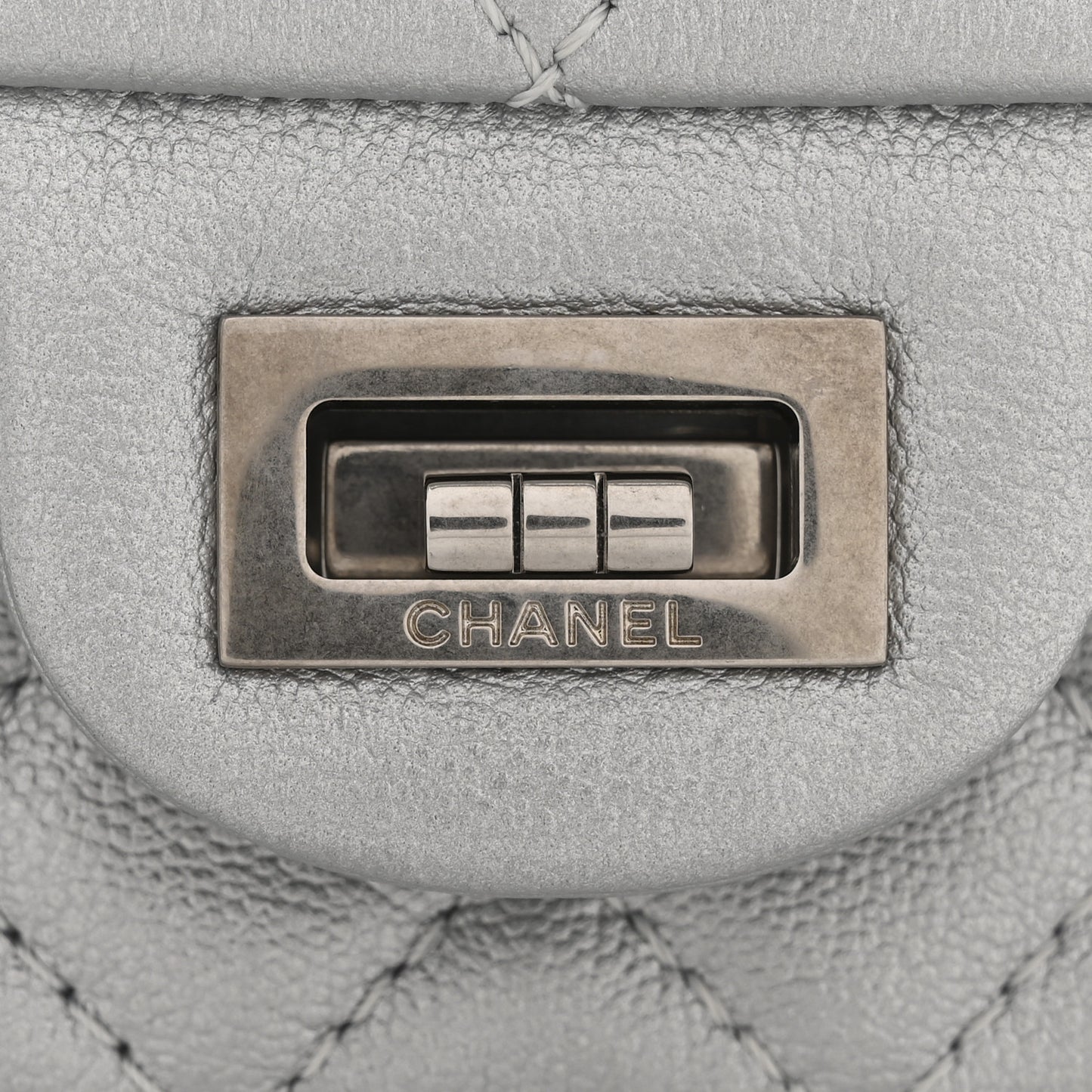 Metallic Grained Calfskin Quilted 2.55 Reissue Mini Flap Argent