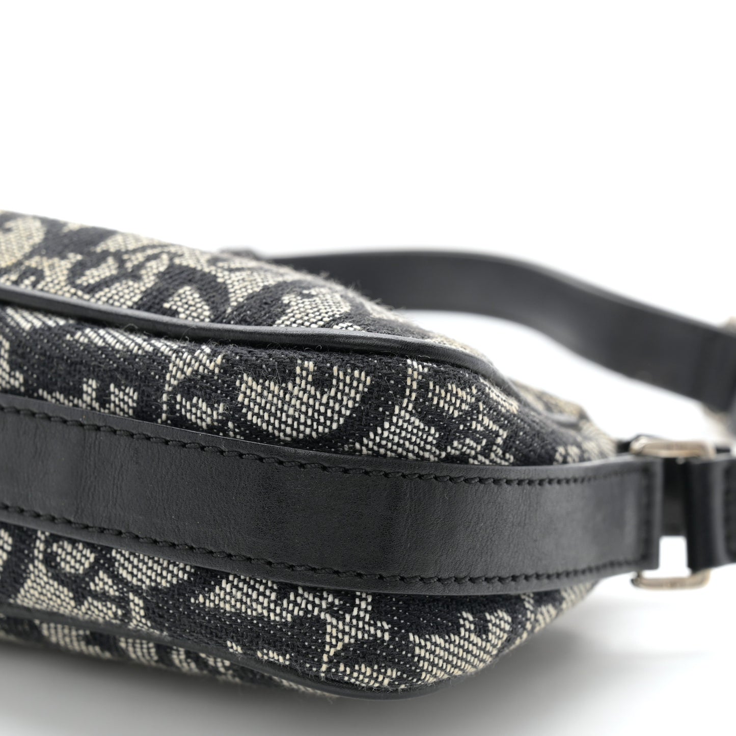Monogram Shoulder Bag Pochette Black