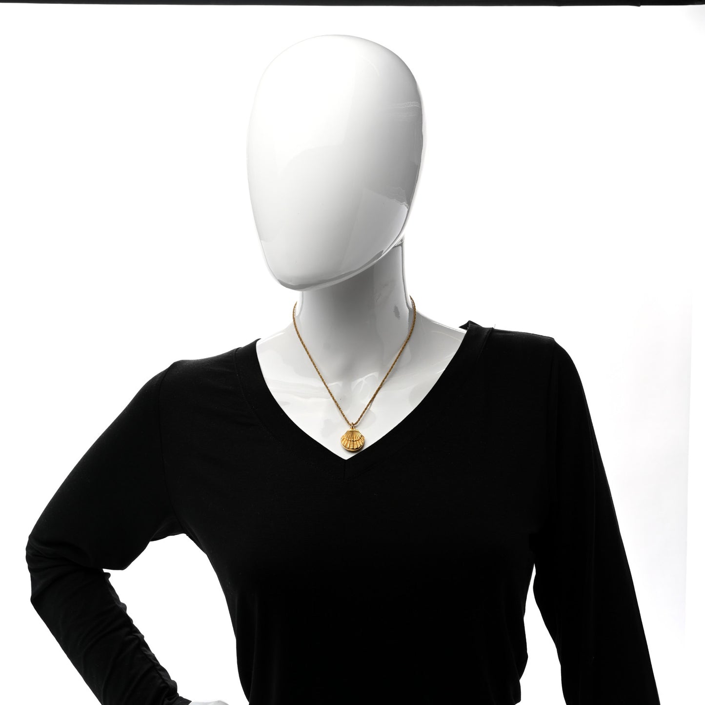 Metal Shell Necklace Gold