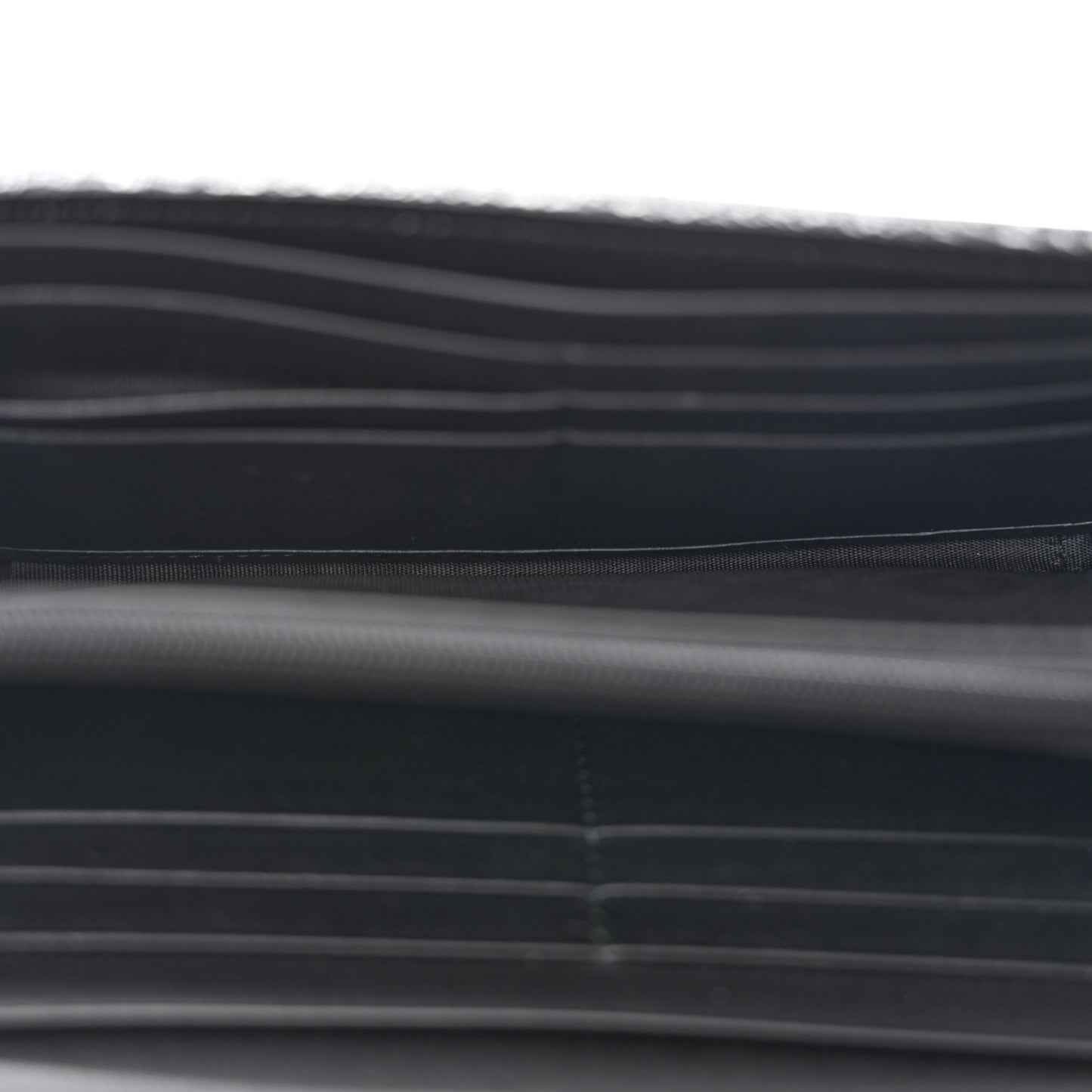 Suede Patent Web Ophidia Wallet On Chain Black
