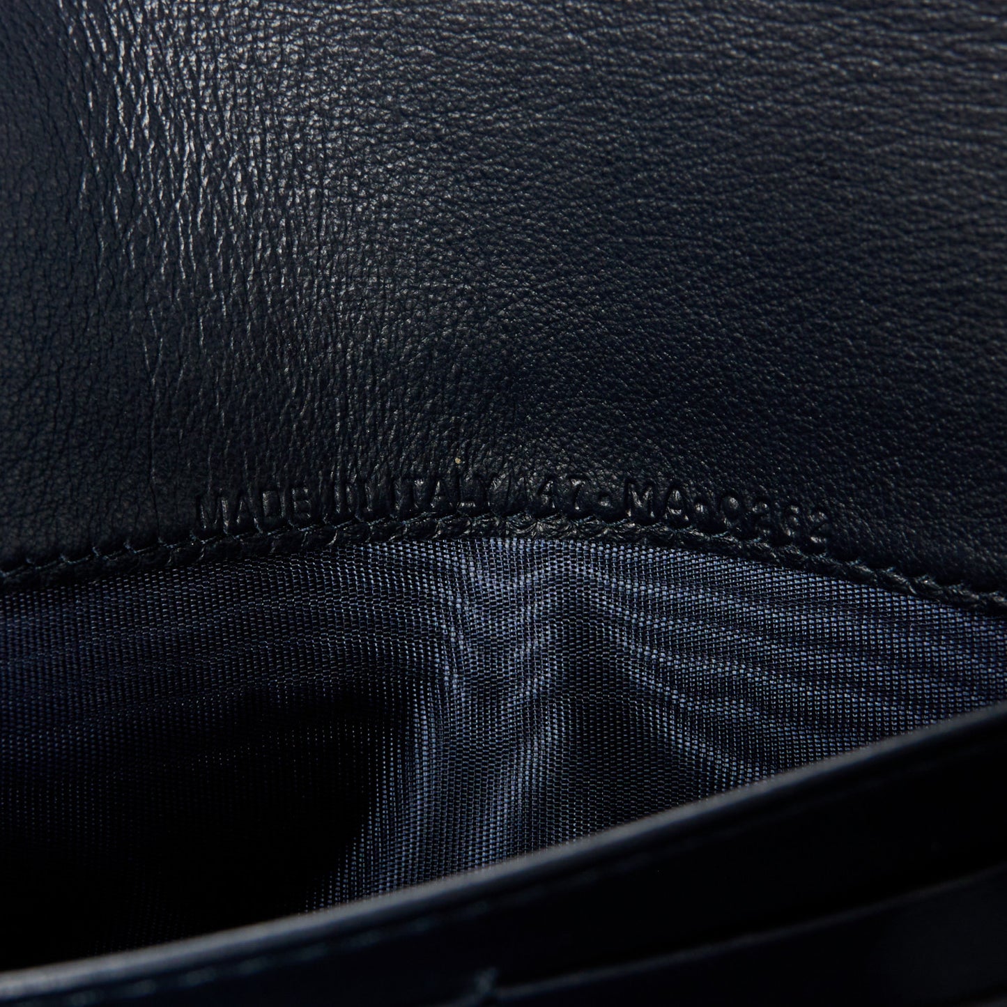 Oblique Saddle Chain Long Wallet Blue