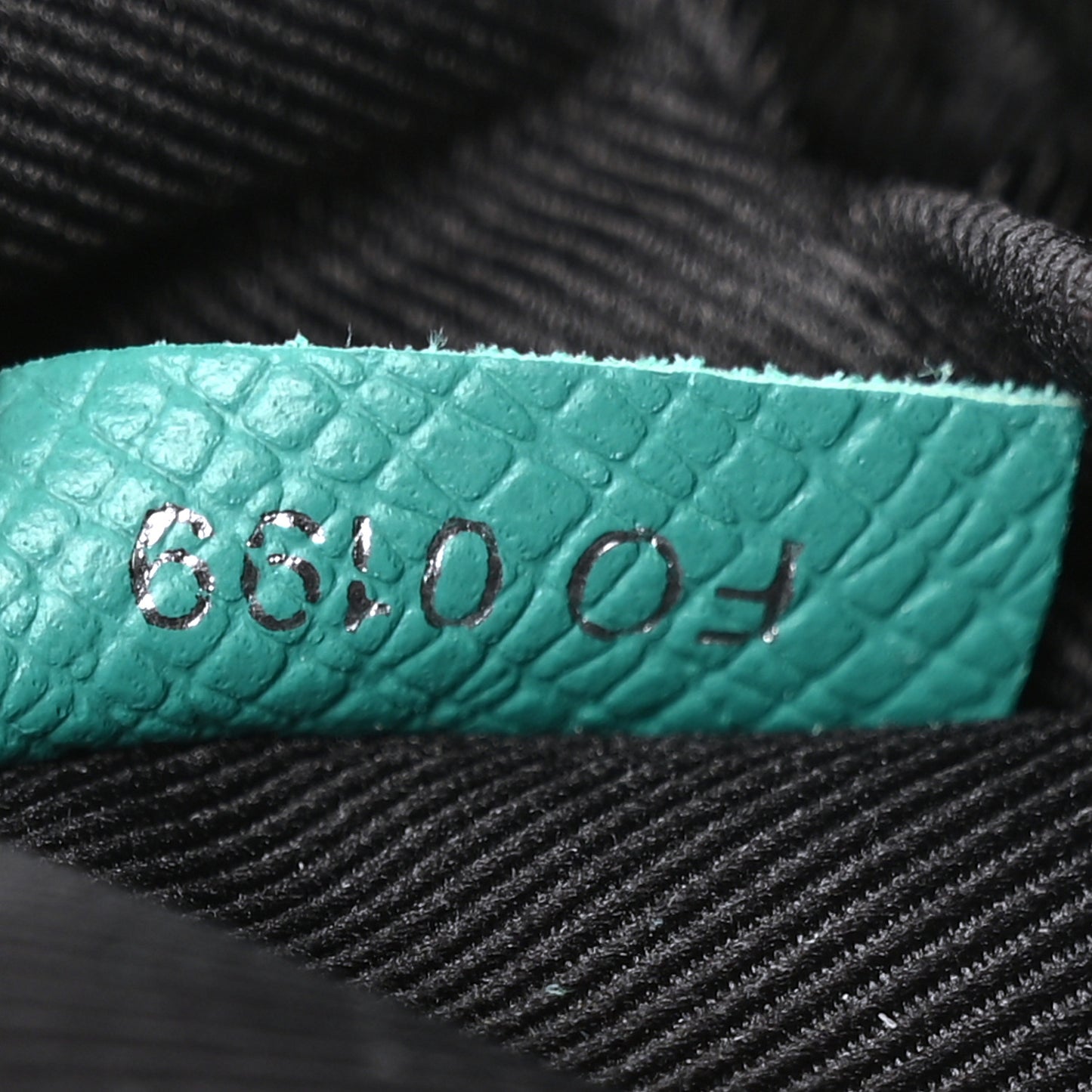 Taiga Monogram Outdoor Messenger Vert