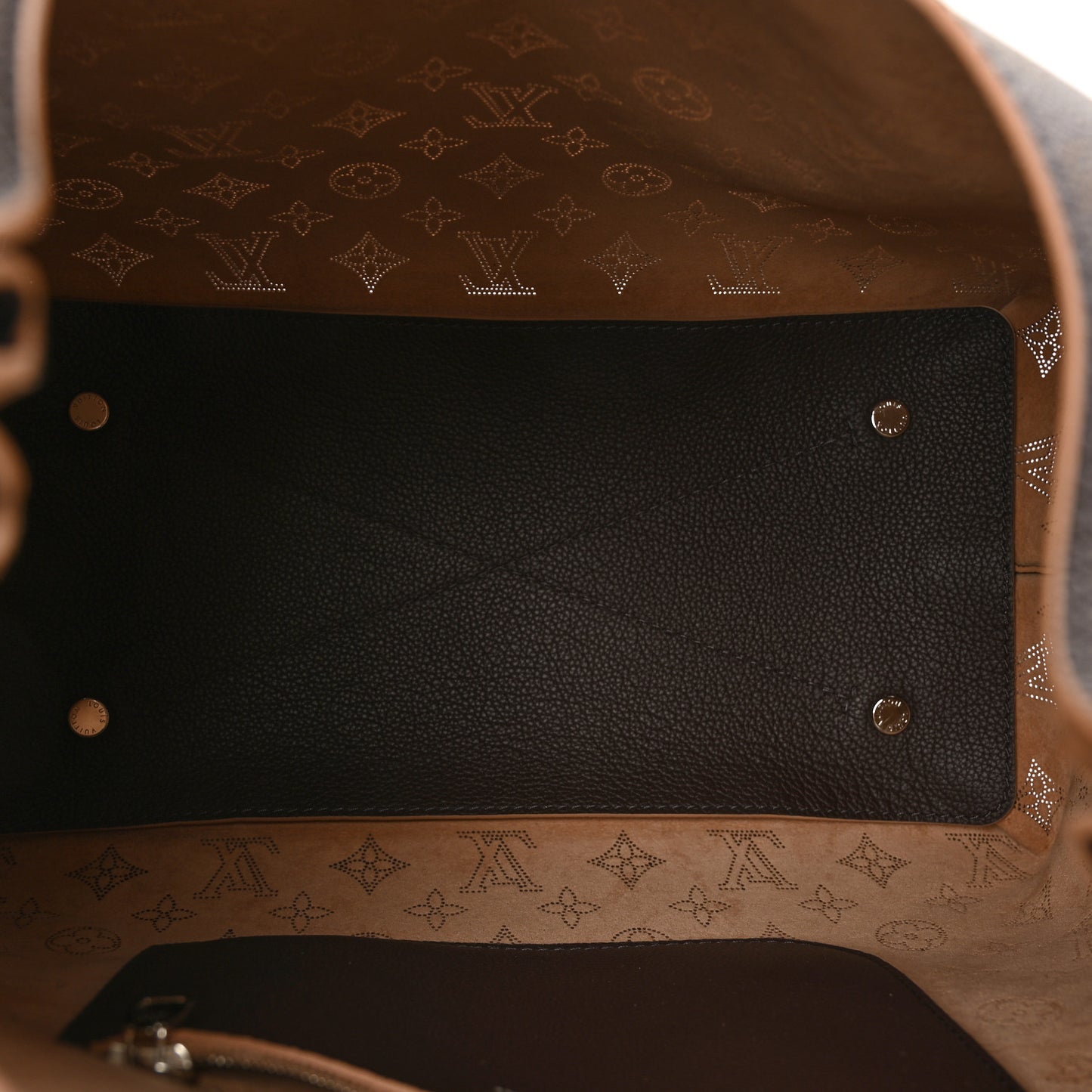 Mahina Carmel Hobo Chocolate