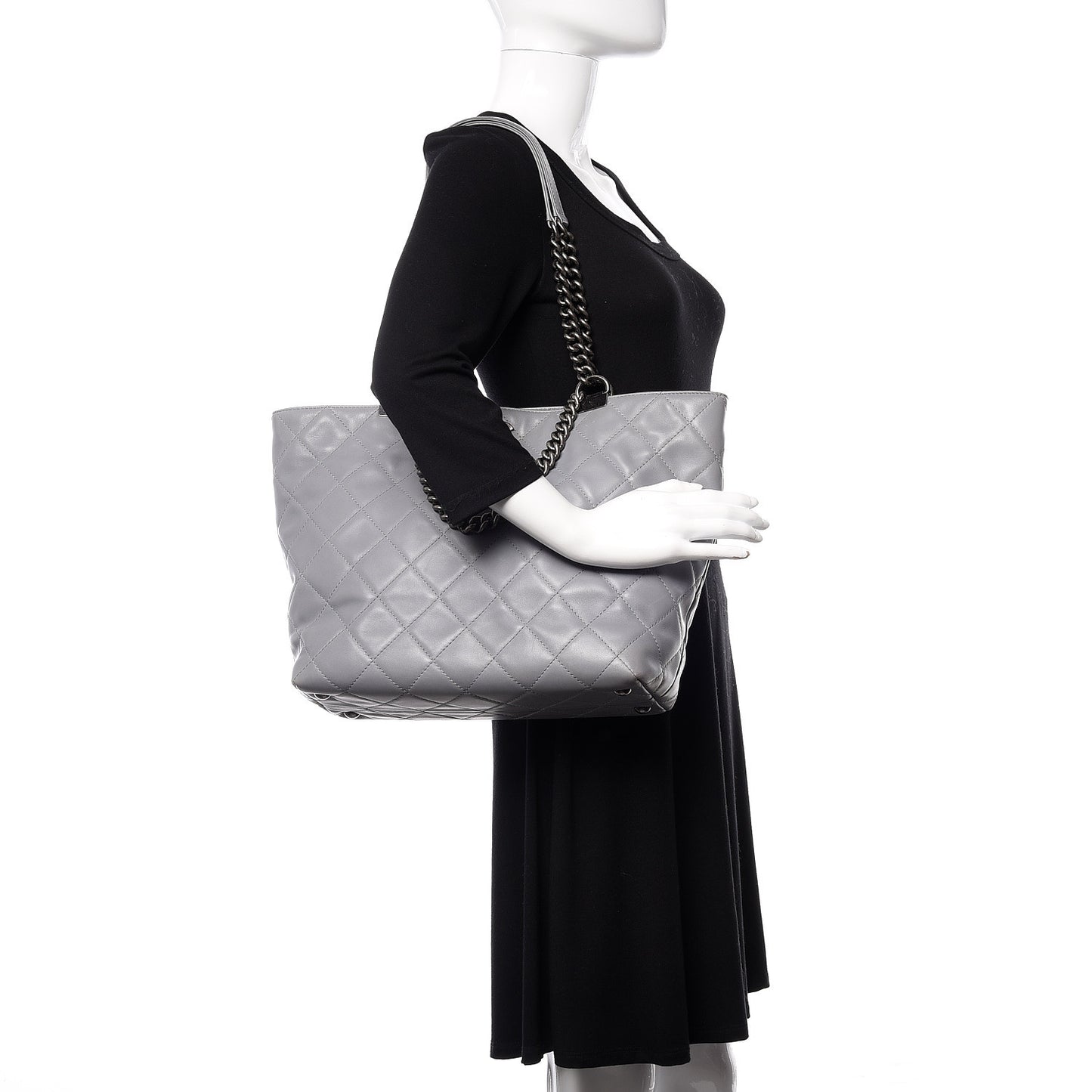 Calfskin Quilted Large Shopping In Chains Tote Light Grey