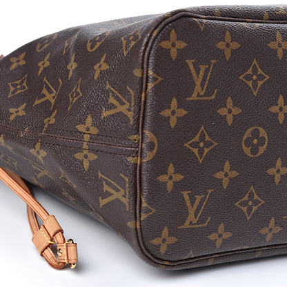 Louis Vuitton Monogram Neverfull MM 14 of 16