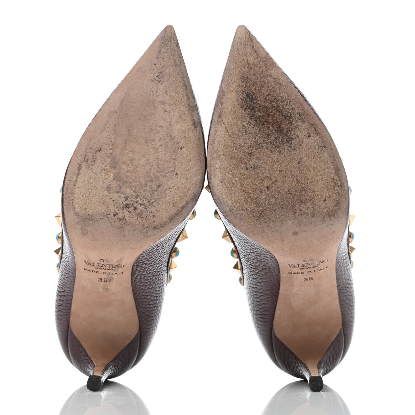 Pebbled Calfskin Rockstud Rolling 100mm Pumps 36 Rubin
