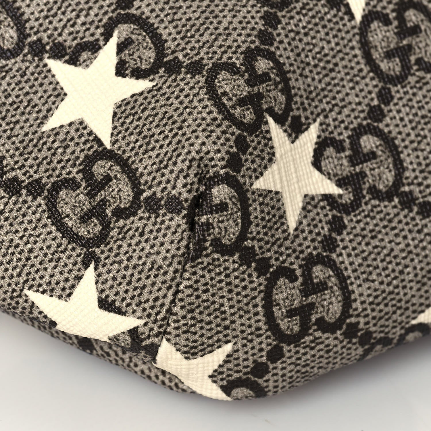 Gucci GG Supreme Monogram Stars Childrens Belt Bag 9 of 13