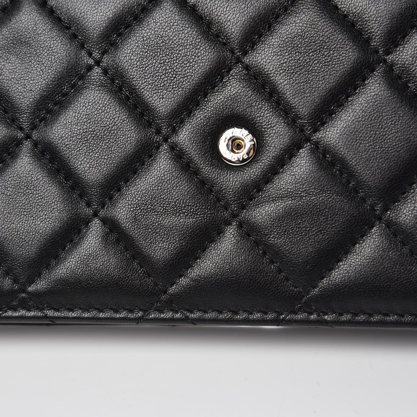 Lambskin Quilted Wallet On Chain WOC Black