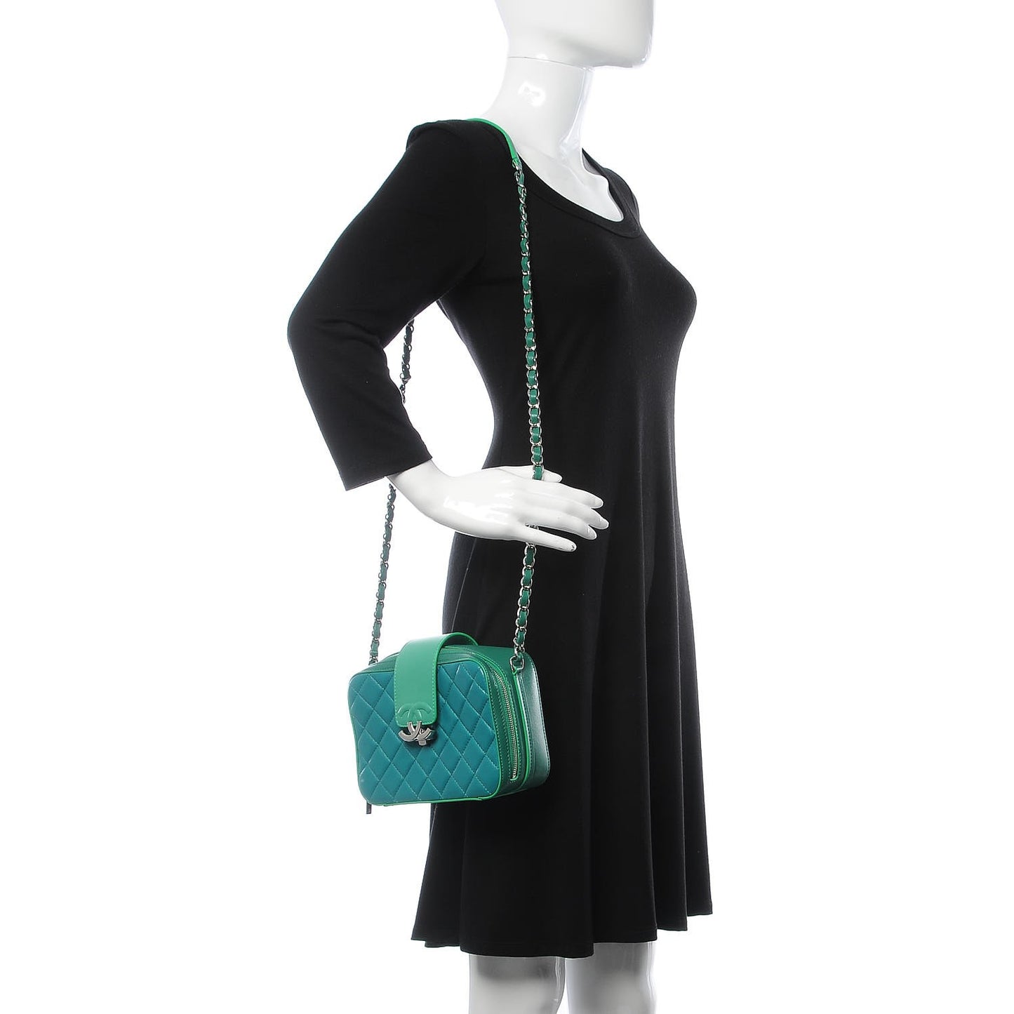 Lambskin Quilted Bi-Color CC Box Camera Case Green