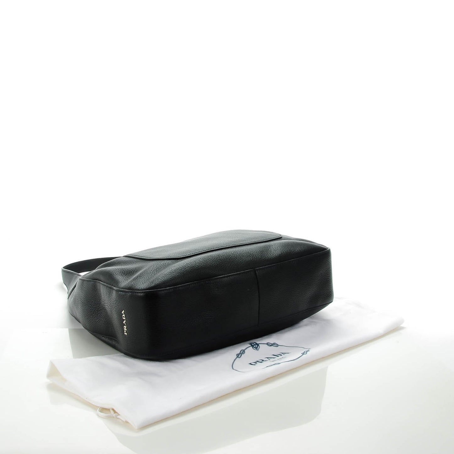 Vitello Daino Medium Pocket Hobo Bag Nero Black