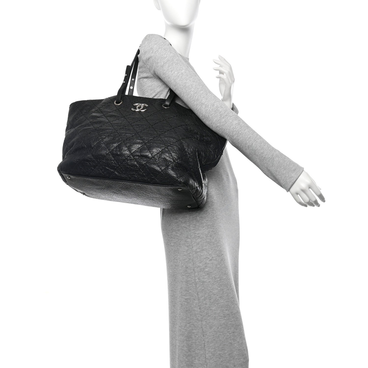 Chanel Glazed Calfskin Large On The Road Tote Black 2 of 10