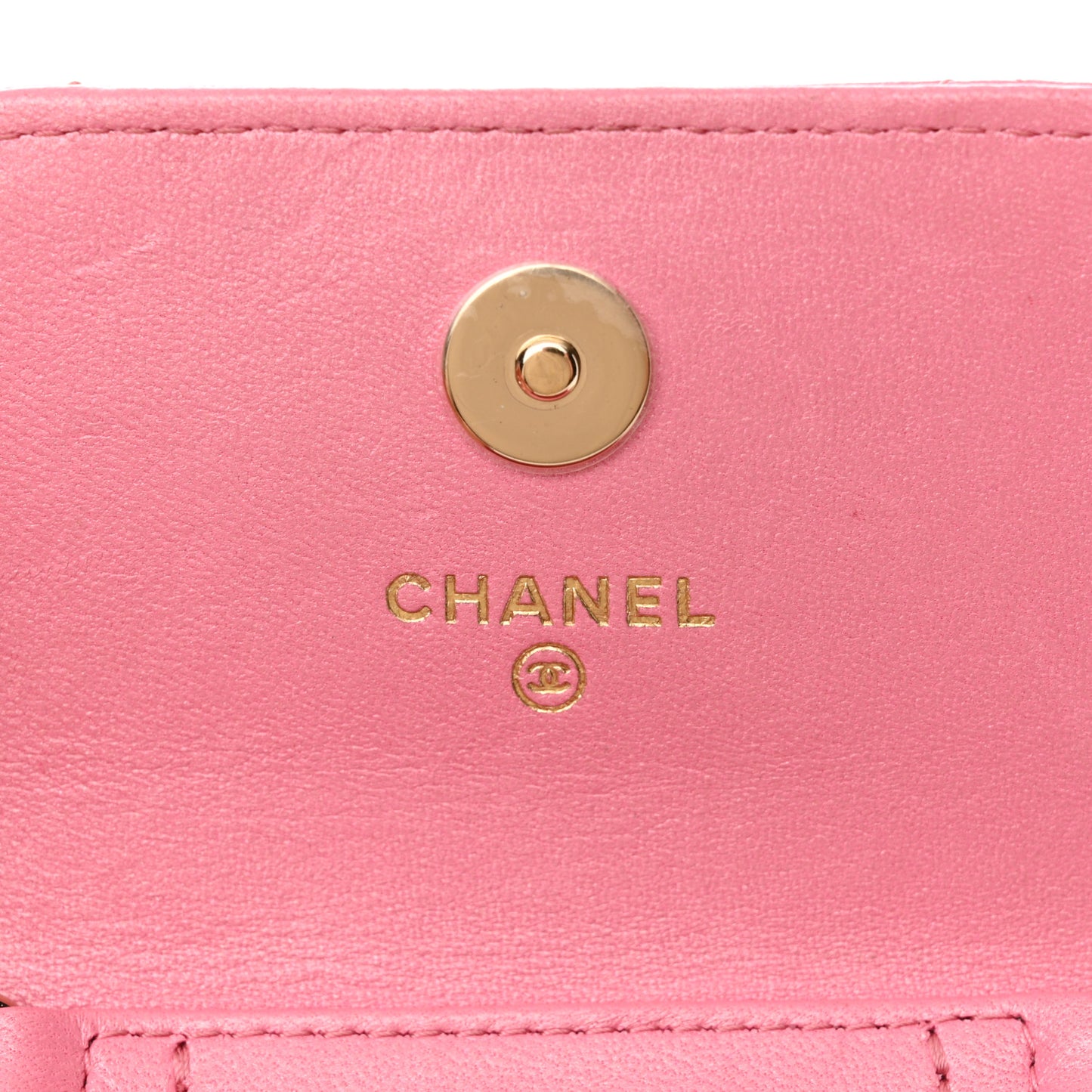 Lambskin Resin Quilted Phone Holder With Chain Pink