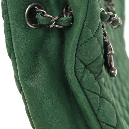 Chanel Iridescent Calfskin Quilted New Bubble Tote Vert Fonce 14 of 17